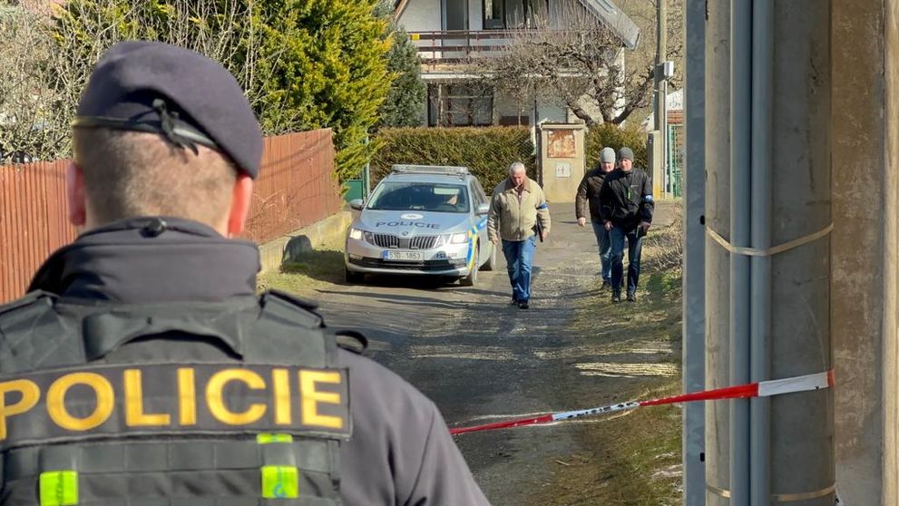 Nález dvou mrtvých seniorů na Praze-západ