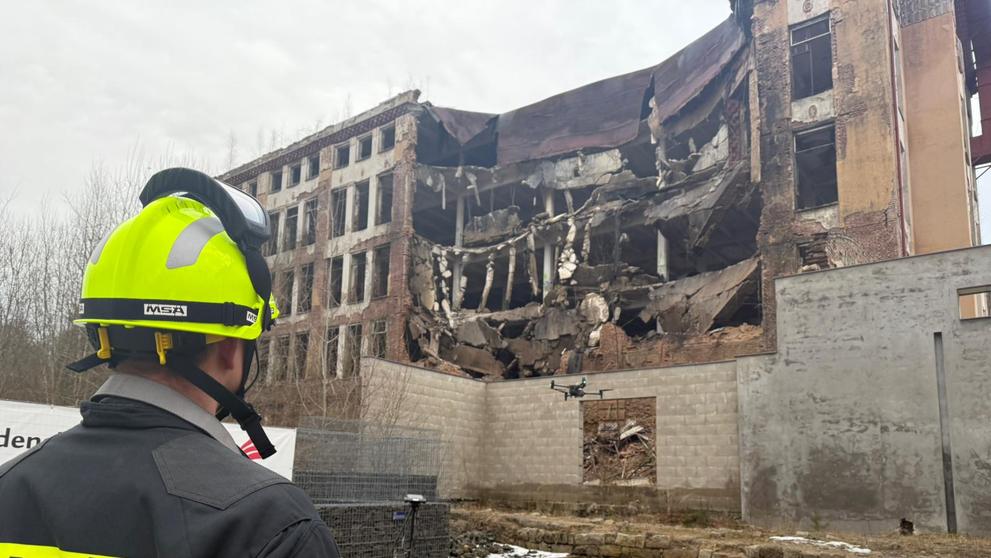 Destrukce objektu na Perštýně v Libereckém kraji (2)