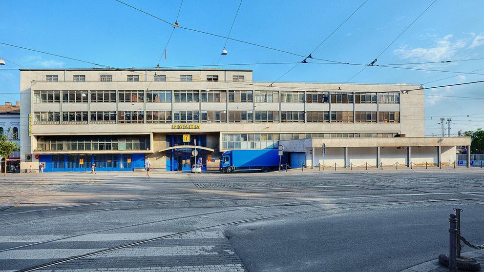 Česká pošta se zbavuje majetku