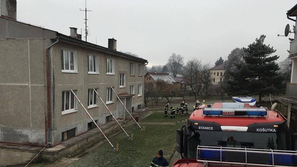 Exploze propanbutanové láhve v bytě v Drahotíně - 2