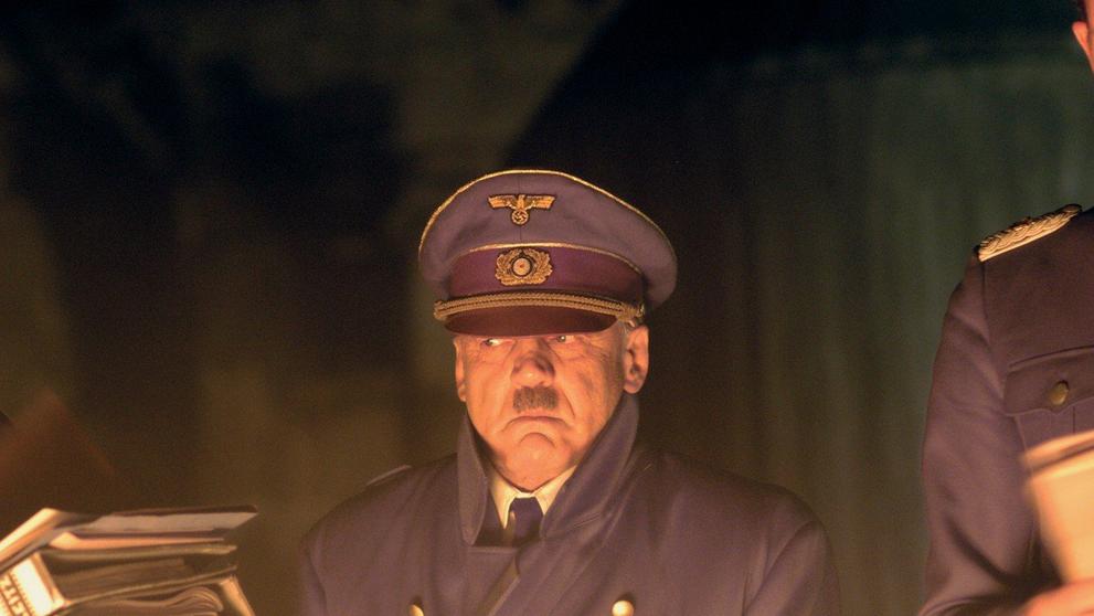 Bruno Ganz v roli Adolfa Hitlera