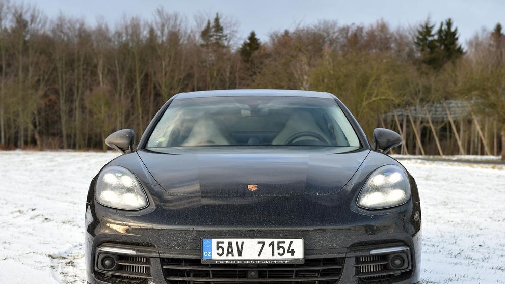 Porsche Panamera - 4