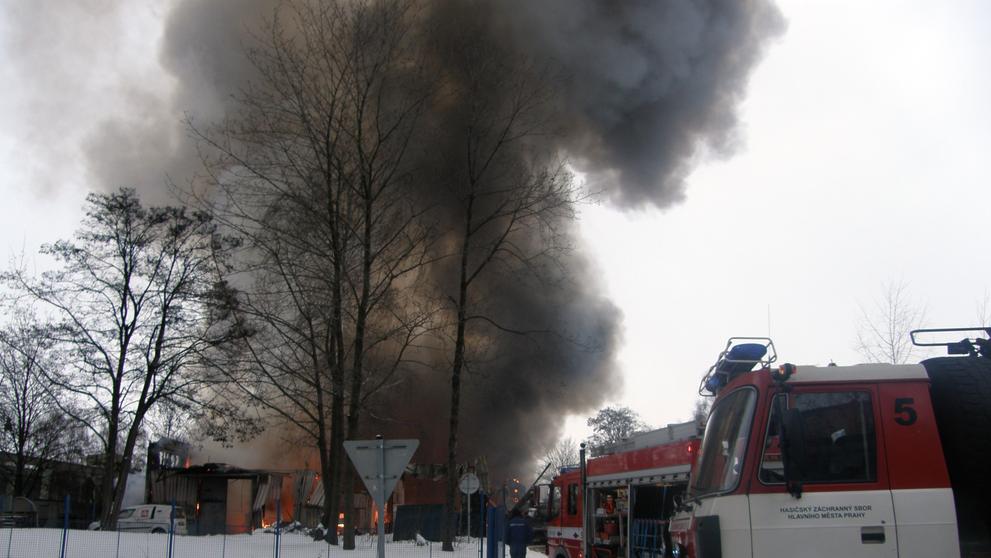 Požár v pražských Malešicích