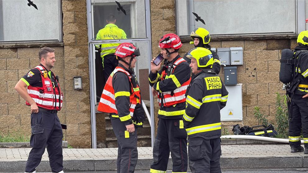 Požár bytového domu v pražských Řepích