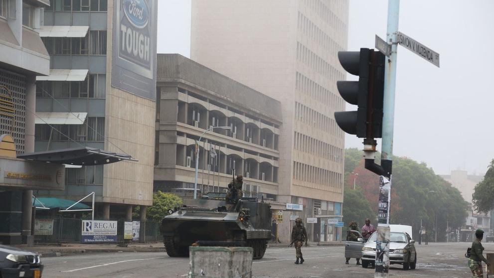 Armáda v Zimbabwe obsadila státní televizi - 2