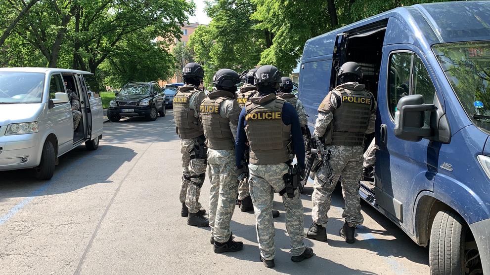 Zásah policistů na Praze 6 - 1