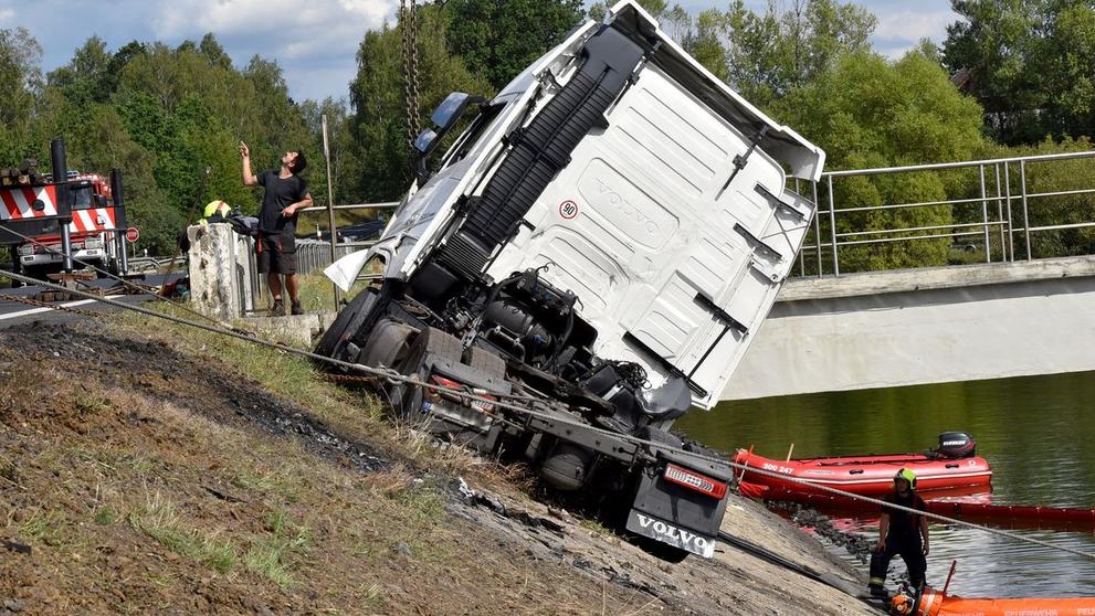 Smrtelná nehoda na přehradě Jesenice - 21