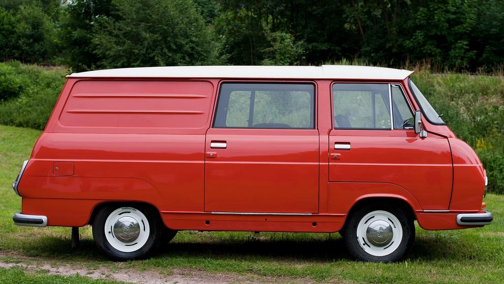 Kultovní Škoda 1203 - 43