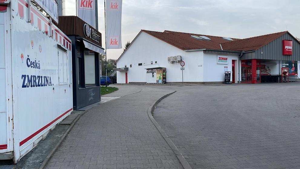 Nehoda u supermarketu v Polici nad Metují