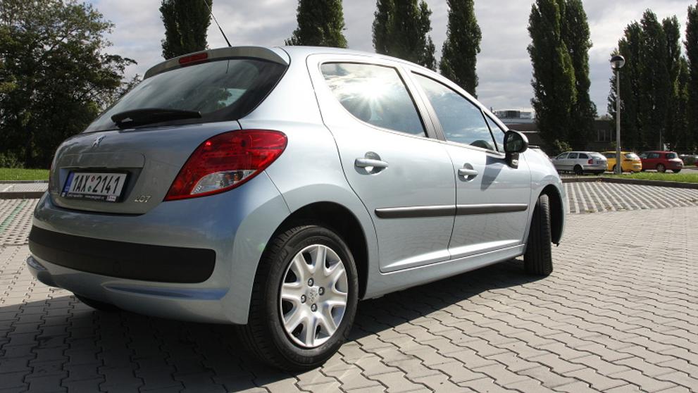 Peugeot 207 - 1