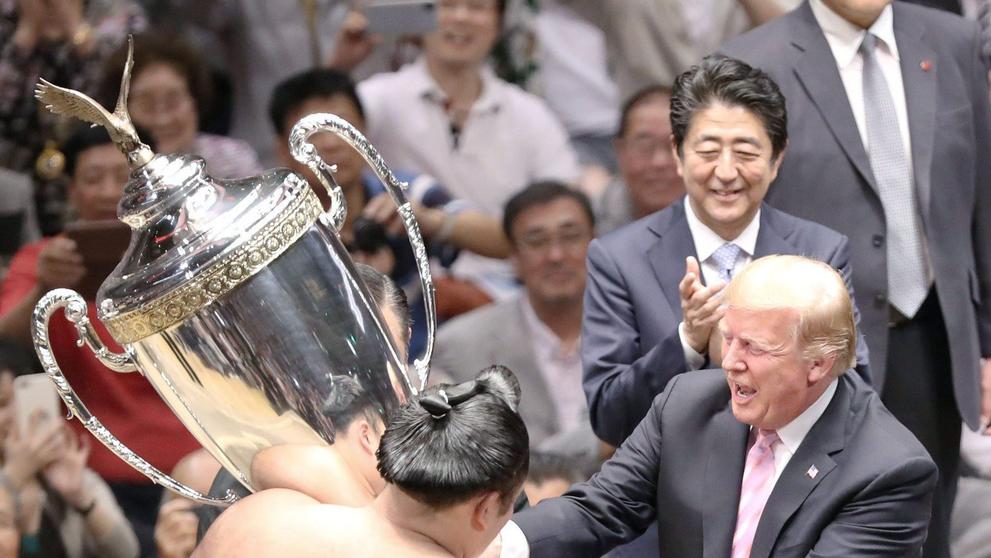 Trumpovi vyrazili v Japonsku na sumo - 2
