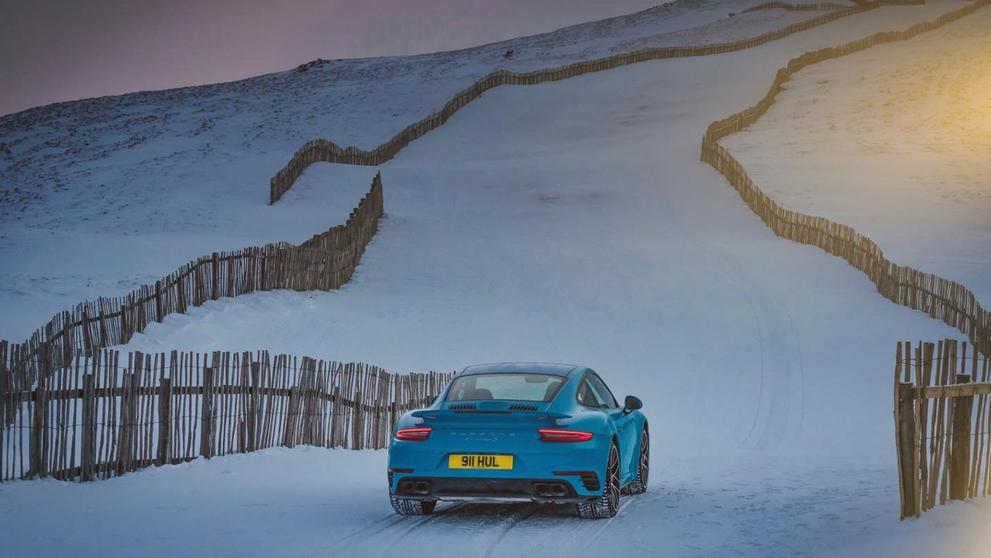 Porsche 911 Turbo S na sjezdovce