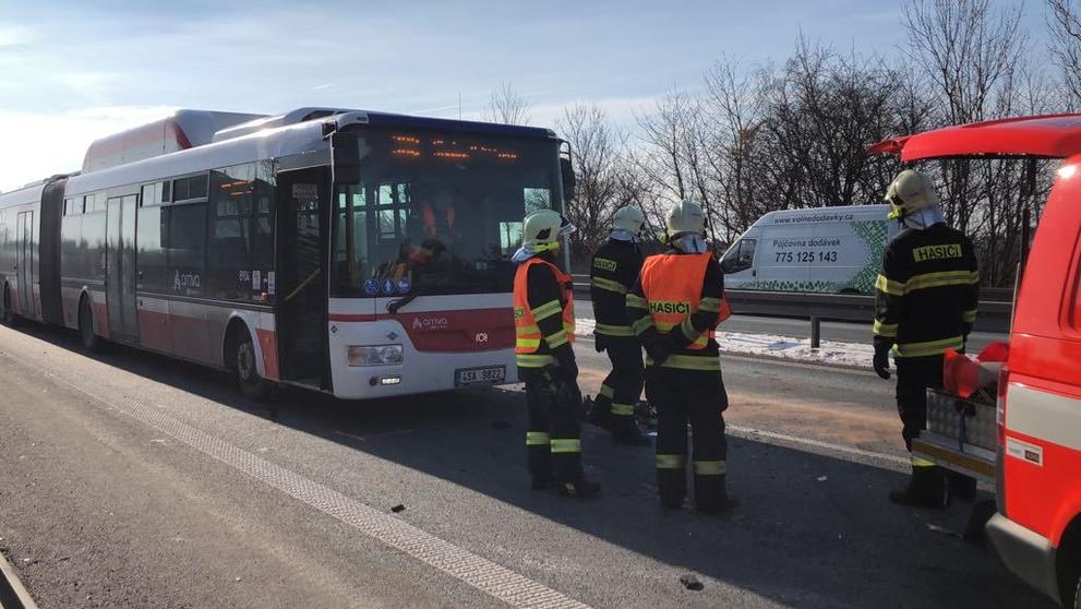 Hromadná nehoda na D7 - 3