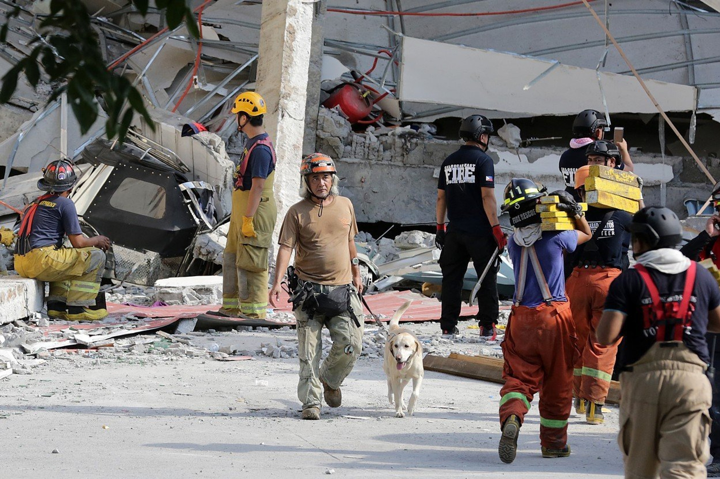 землетрясение на филиппинах 2023. землетрясение на филиппинах 15 декабря.