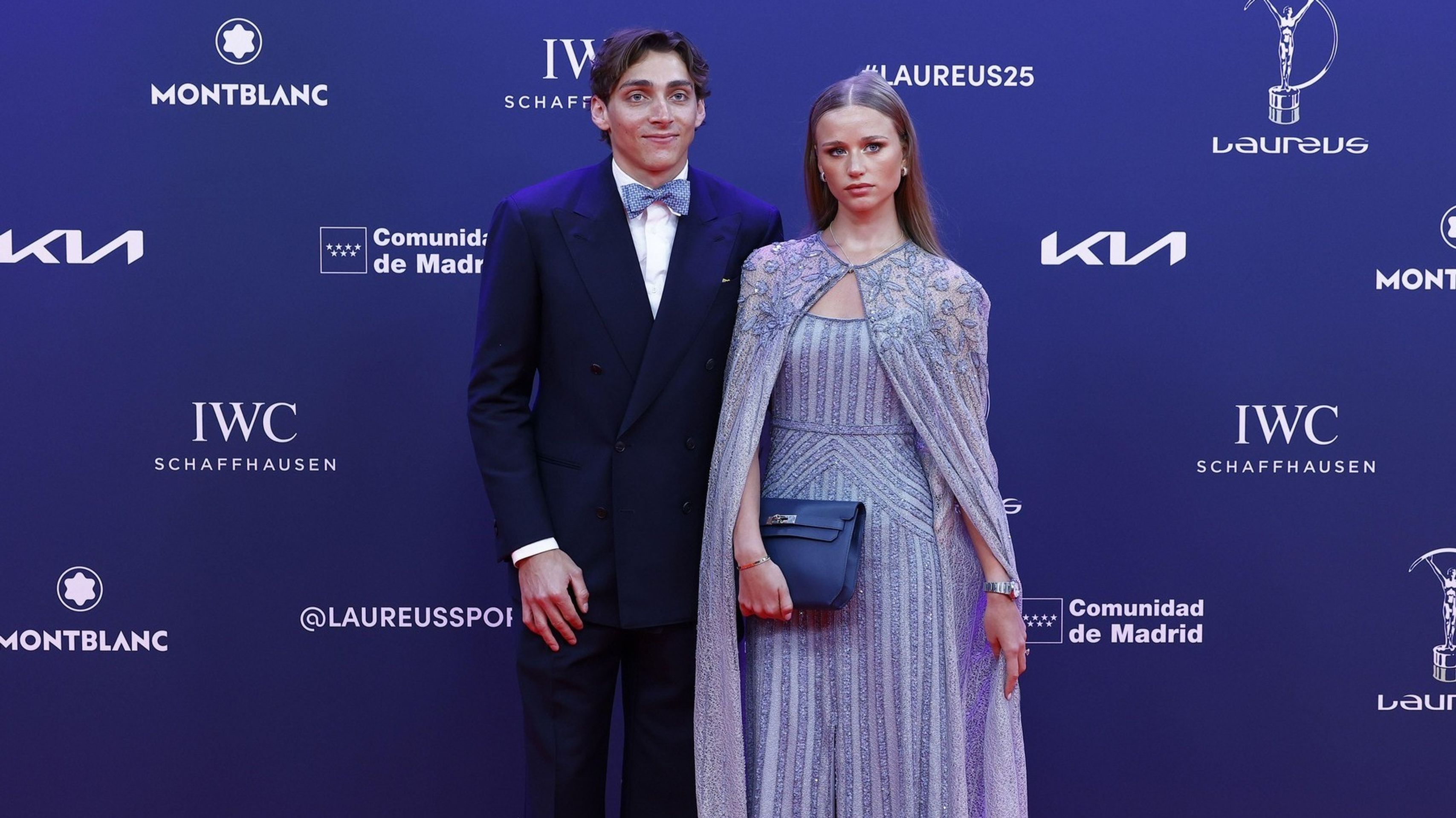 Armand Duplantis s partnerkou (cropped) - Sportovní celebrity na Laureus Awards (10/12)