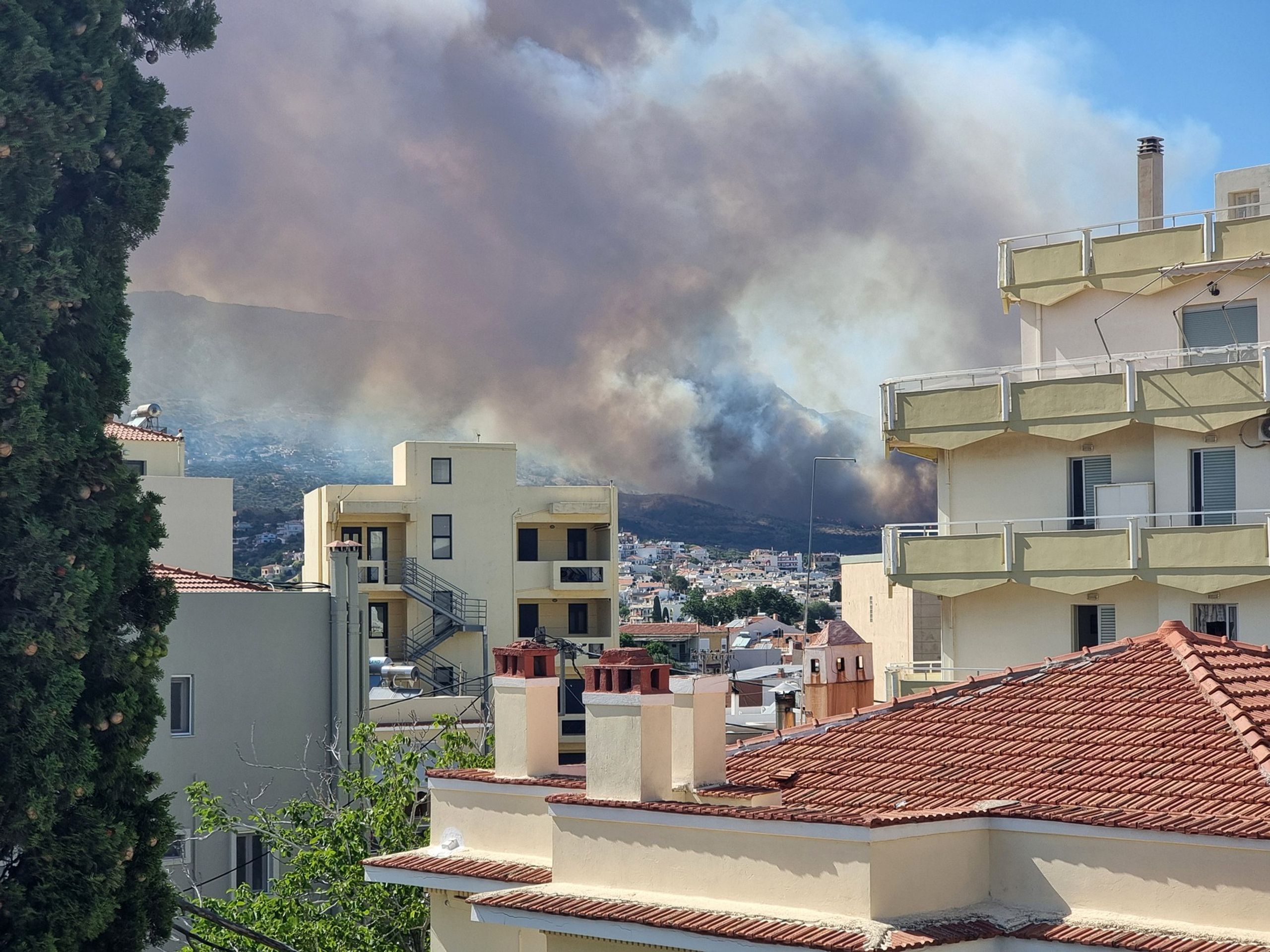 Požár v Řecku, 22. 6. 2025 Ostrov Chios (3) - Požáry na ostrově Chios v Řecku (7/10)