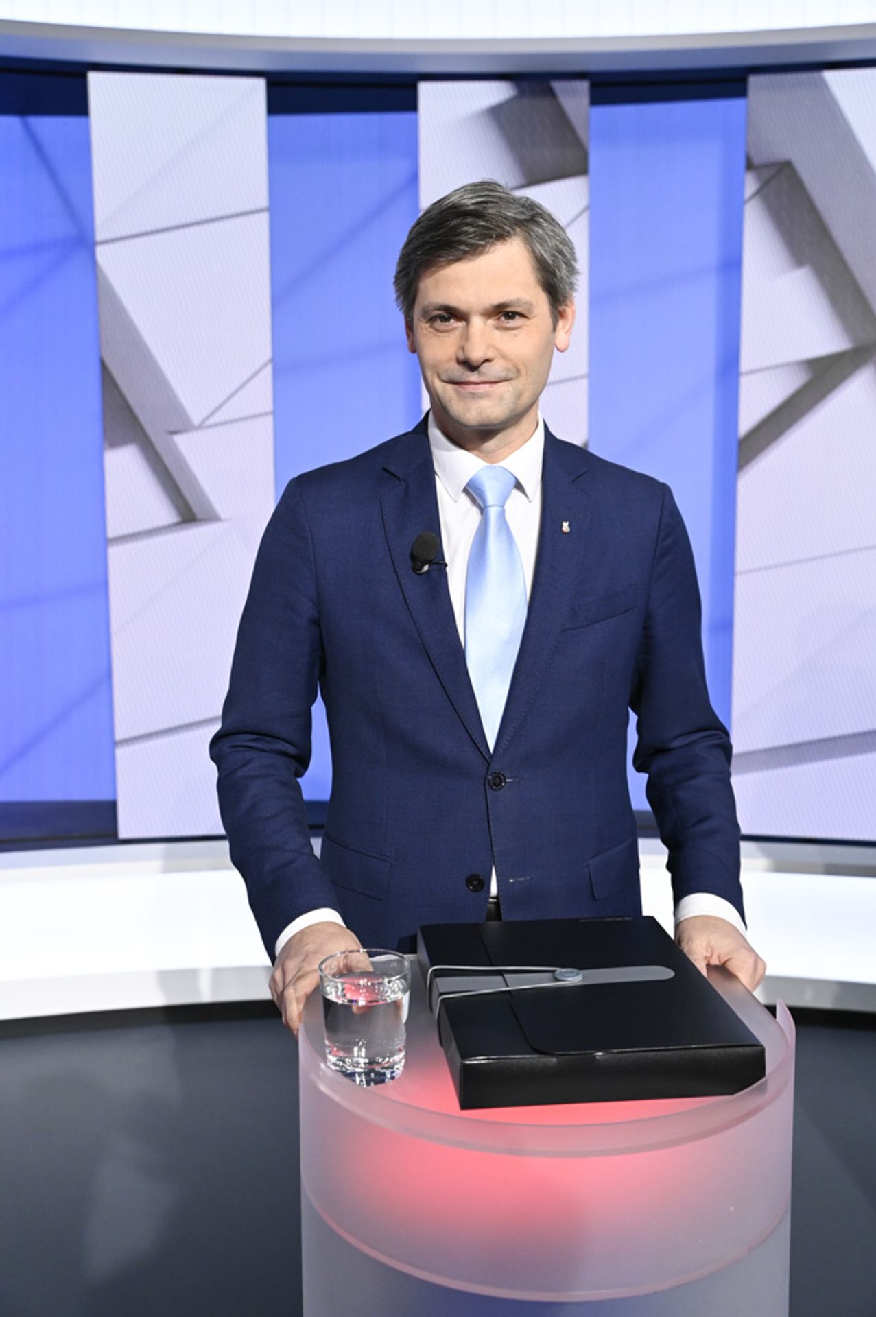 První debata kandidátů (12) - Debata kandidátů (13/47)