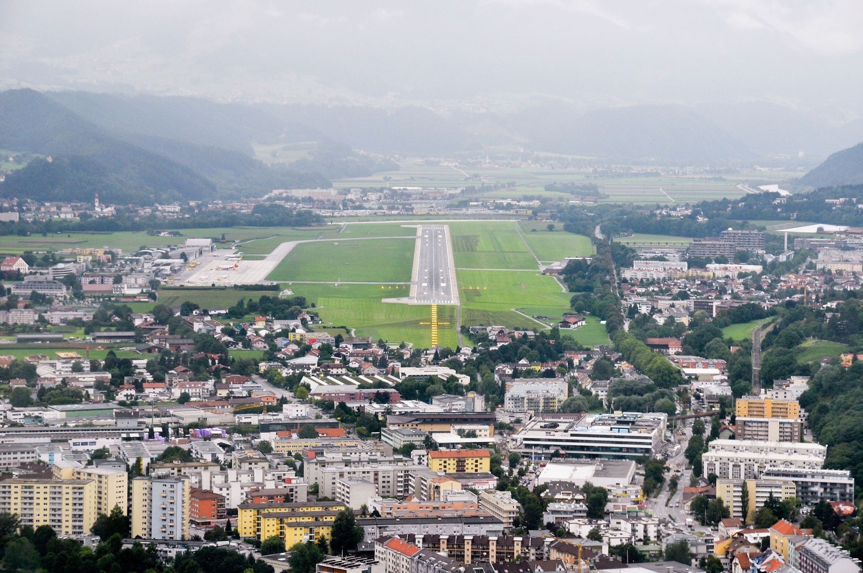 Nejnebezpečnější letiště světa - Innsbruck - GALERIE: Nejnebezpečnější letiště světa (10/11)