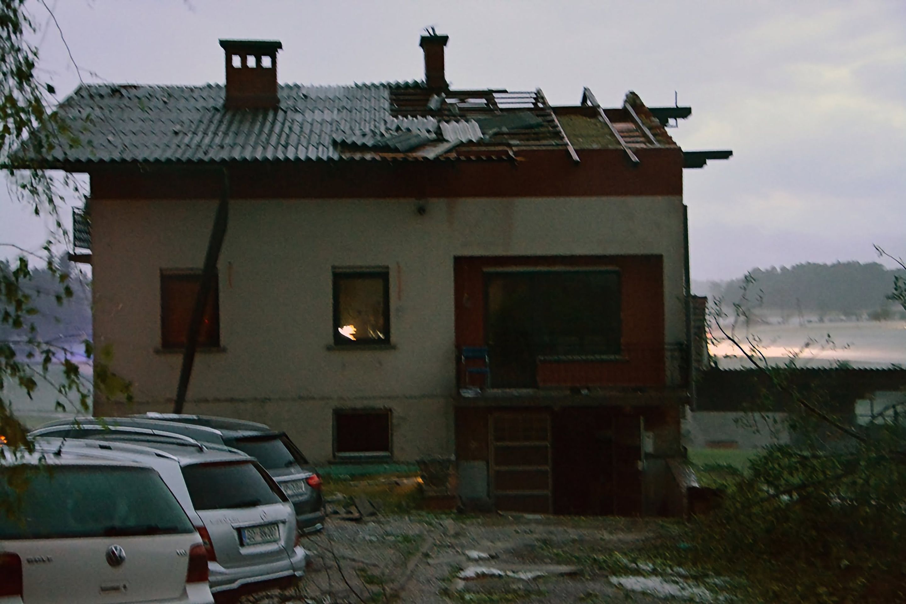Škody po bouři - Škody po bouři (3/9)