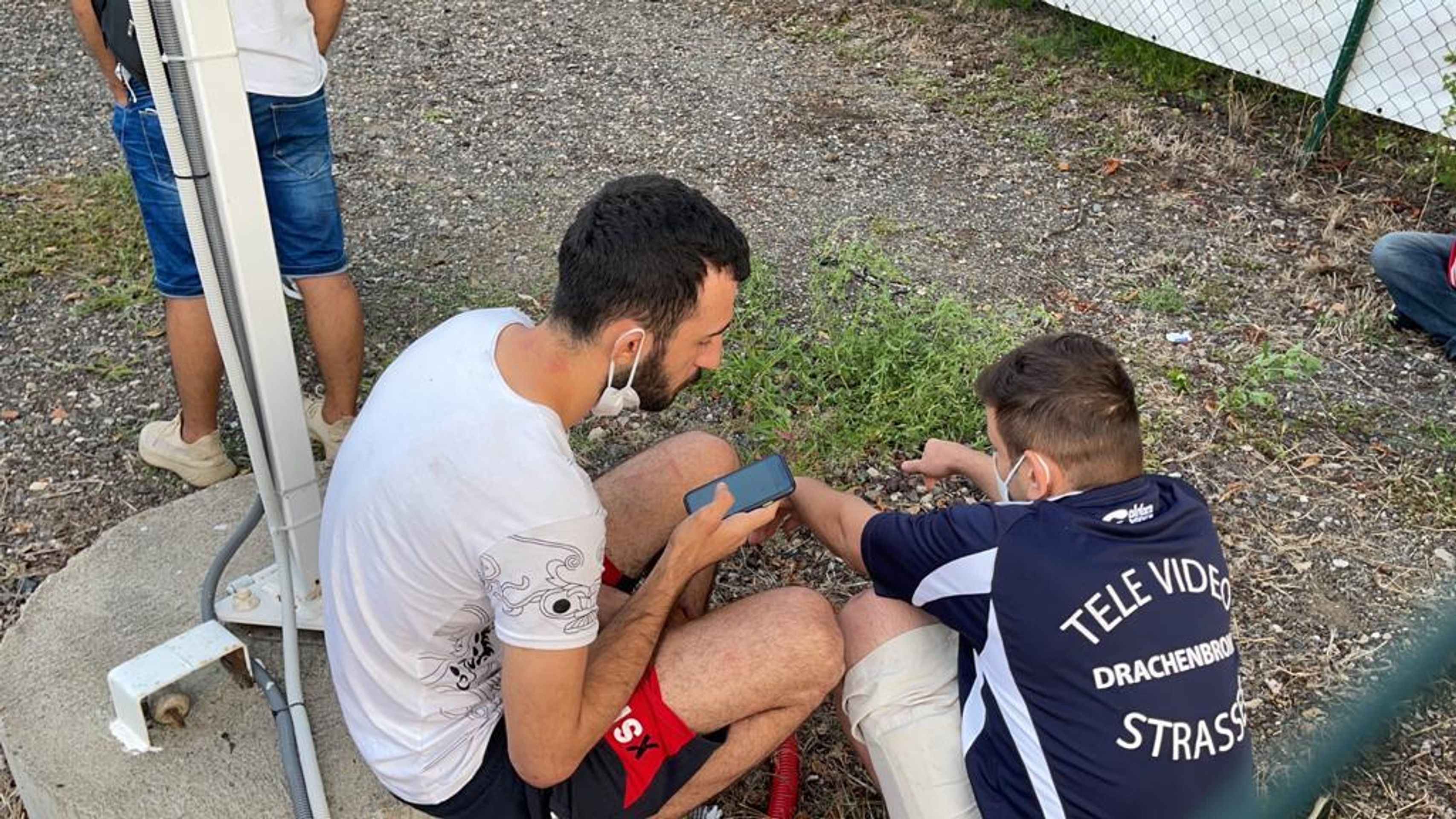 Dodávka s migranty ujížděla policii - 22 - GALERIE: Migranti utíkali před policií (5/26)