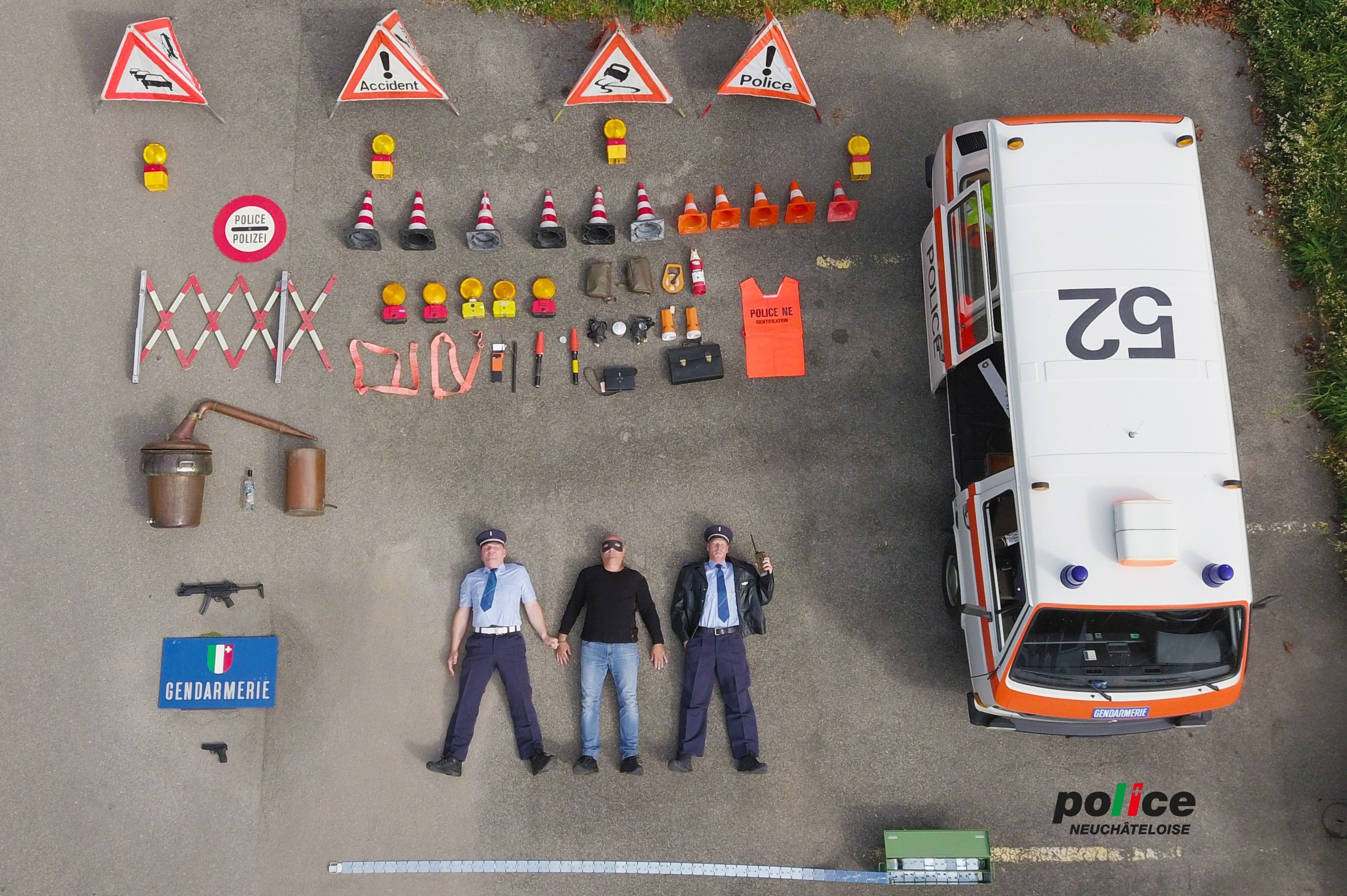 Hasiči a policisté po celém světě se účastní výzvy - 7 - GALERIE: Policie a hasiči po celém světě se účastní výzvy (4/9)