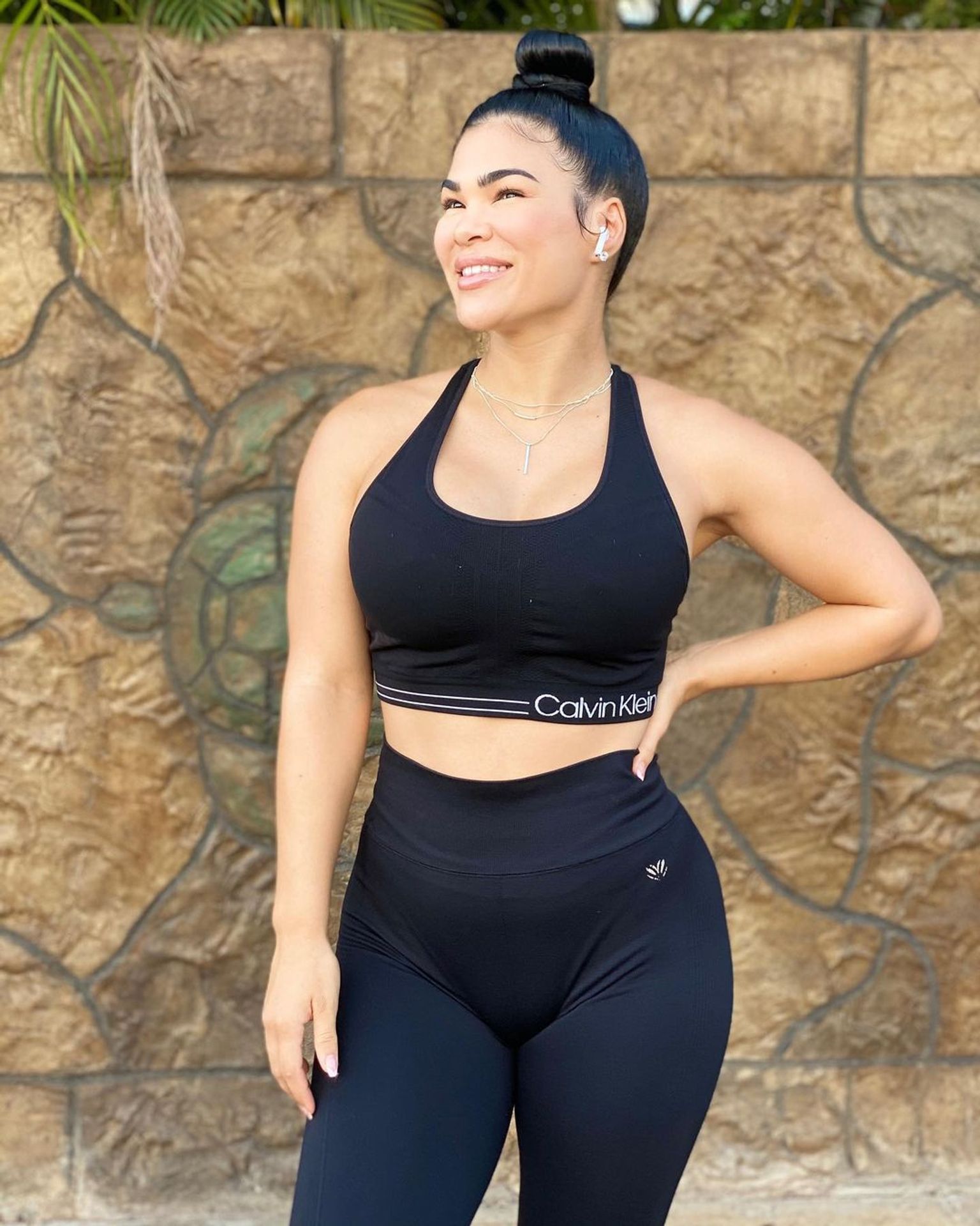 UFC zápasnice Rachael Ostovičová - GALERIE: Havajská kráska Rachael Ostovičová (8/13)