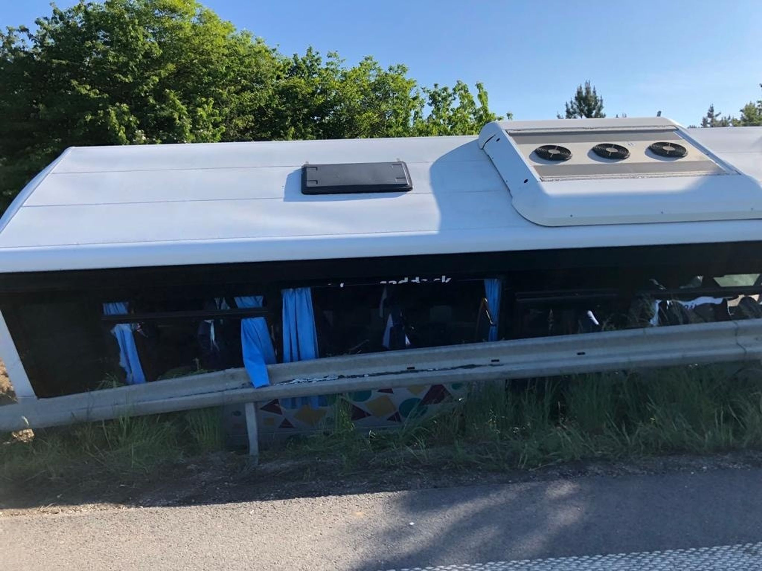 Nehoda autobusu na Slovensku (1) - Nehoda autobusu na Slovensku (2/6)