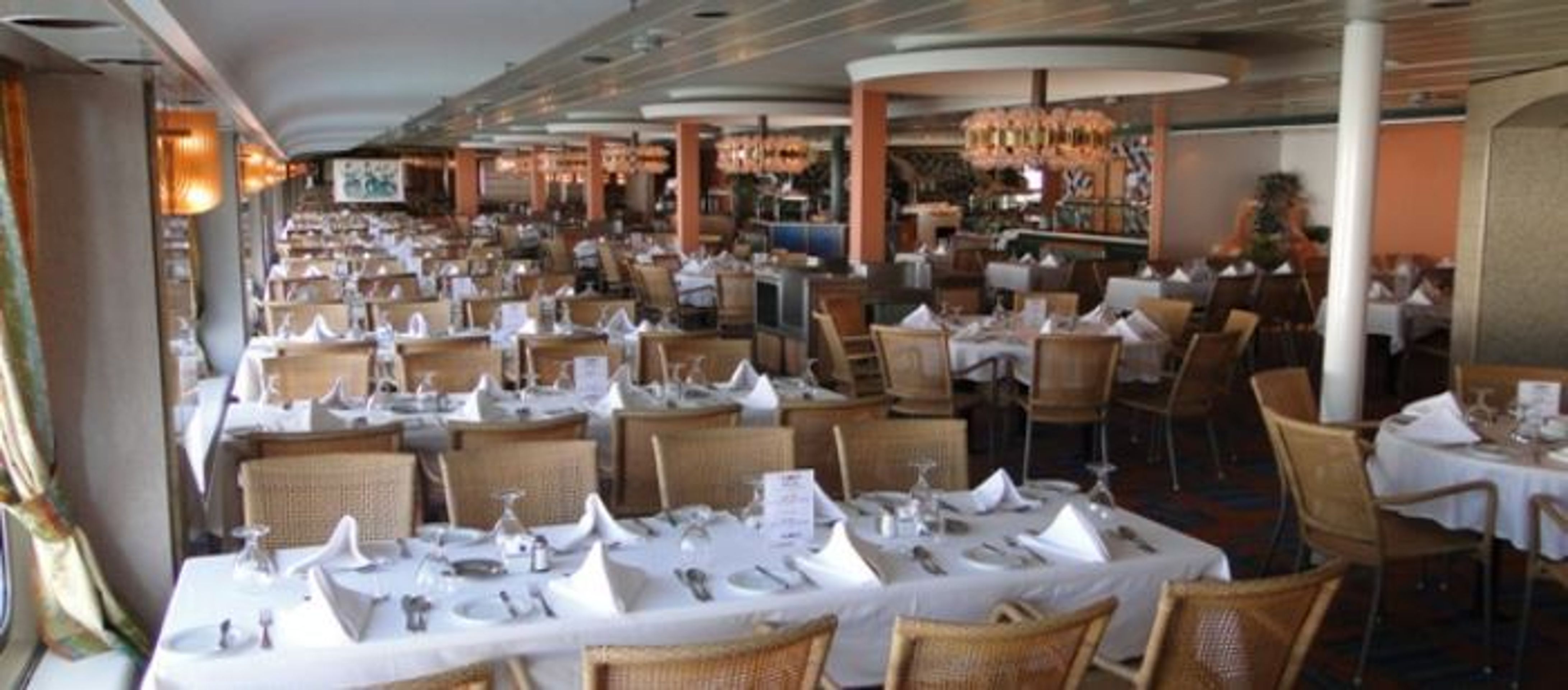 Ocean Gala - plovoucí ubytovna pro uprchlíky - 27 - GALERIE: Plovoucí ubytovna pro uprchlíky (9/35)