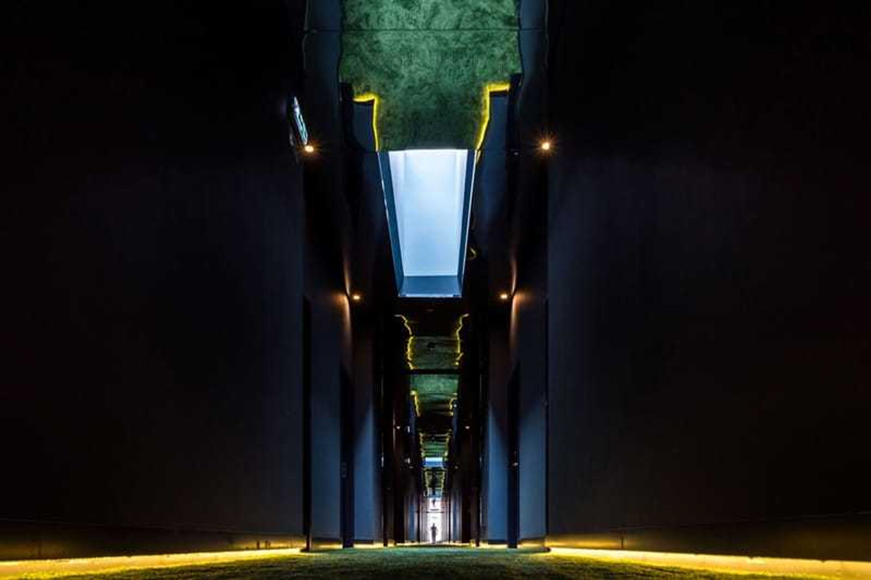 Nový Ronaldův hotel na Madeiře - 4 - GALERIE: Ronaldo otevře na Madeiře luxusní hotel (8/11)