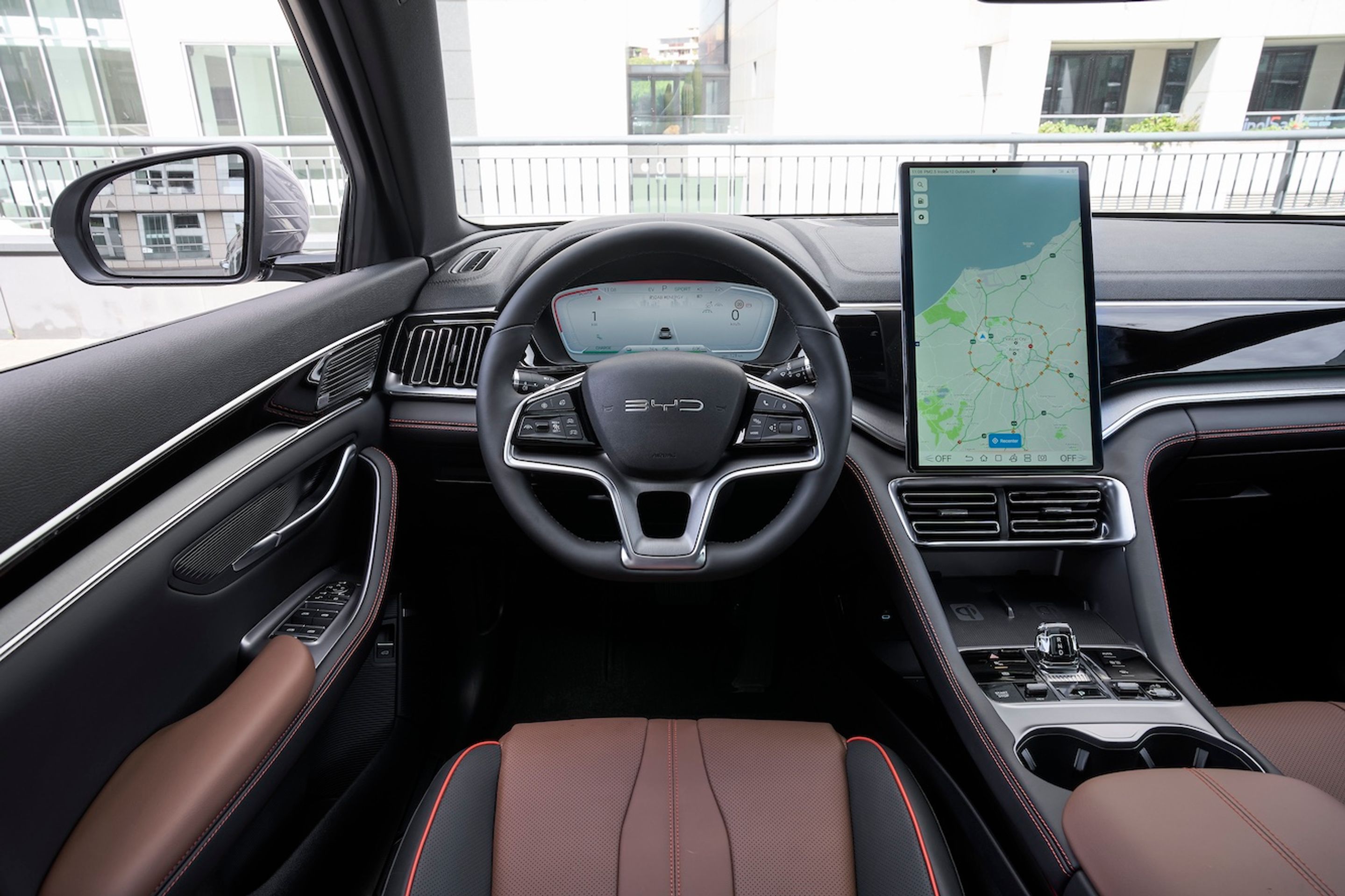 BYD Seal U DM-i - Plug-in hybridní SUV BYD Seal U (13/18)