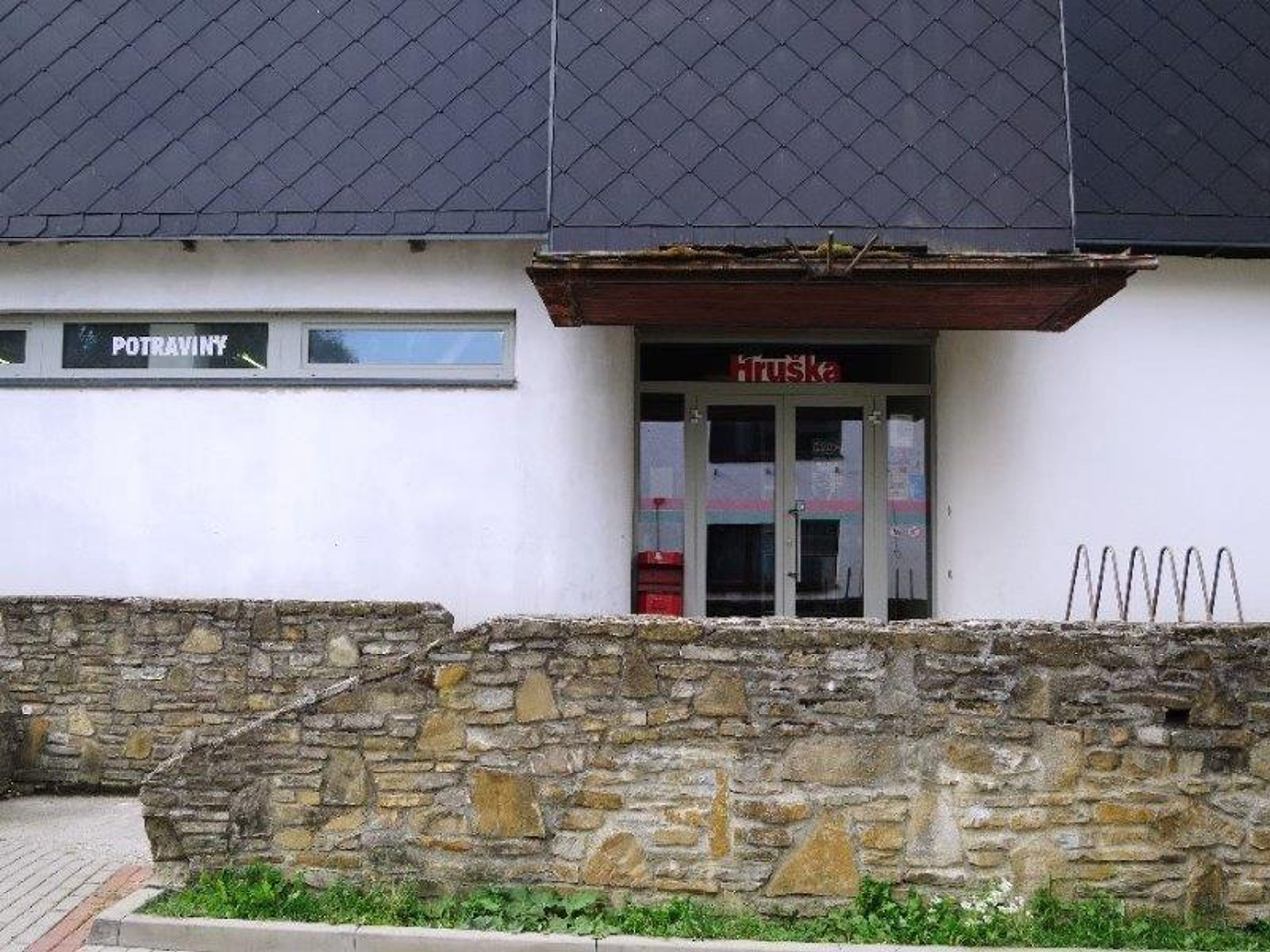 Uzavřené provozovny: H R U Š K A - Velká nad Veličkou - 3 - GALERIE: Uzavřené obchody (14/31)