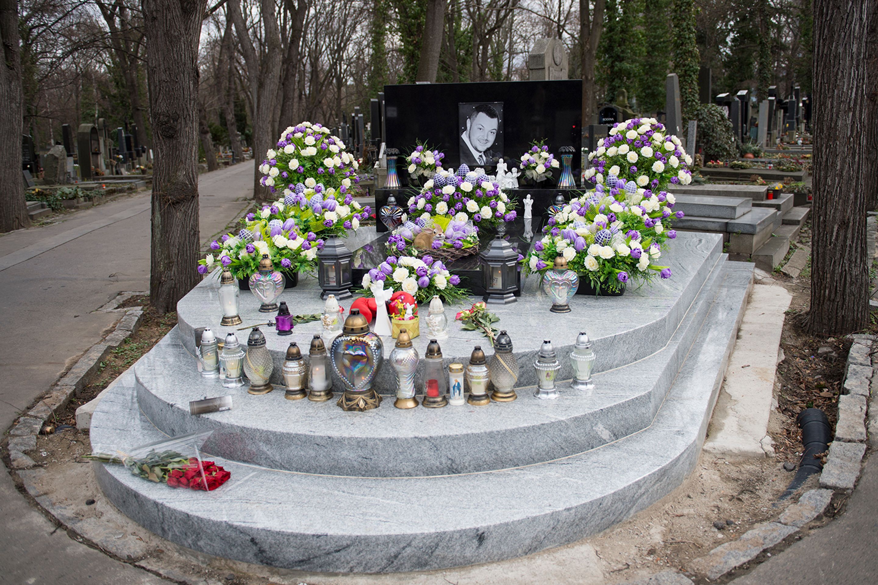 Hroby slavných na Olšanských hřbitovech - Jan Kočka - Hroby slavných na Olšanských hřbitovech (12/14)
