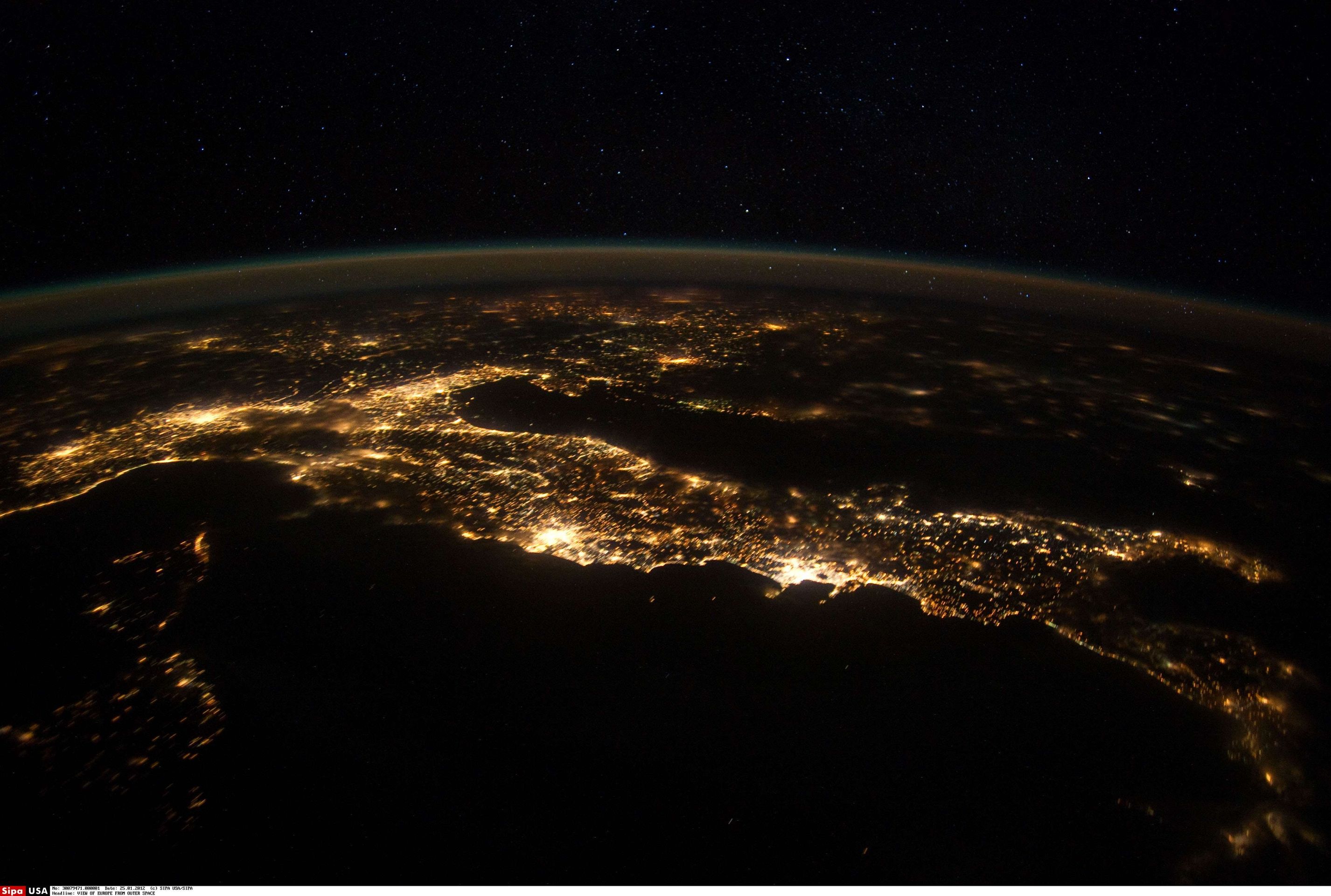 Pohled na Zemi z vesmíru - Apeninský poloostrov - Itálie - GALERIE: Pohled na Zemi z vesmíru (3/11)