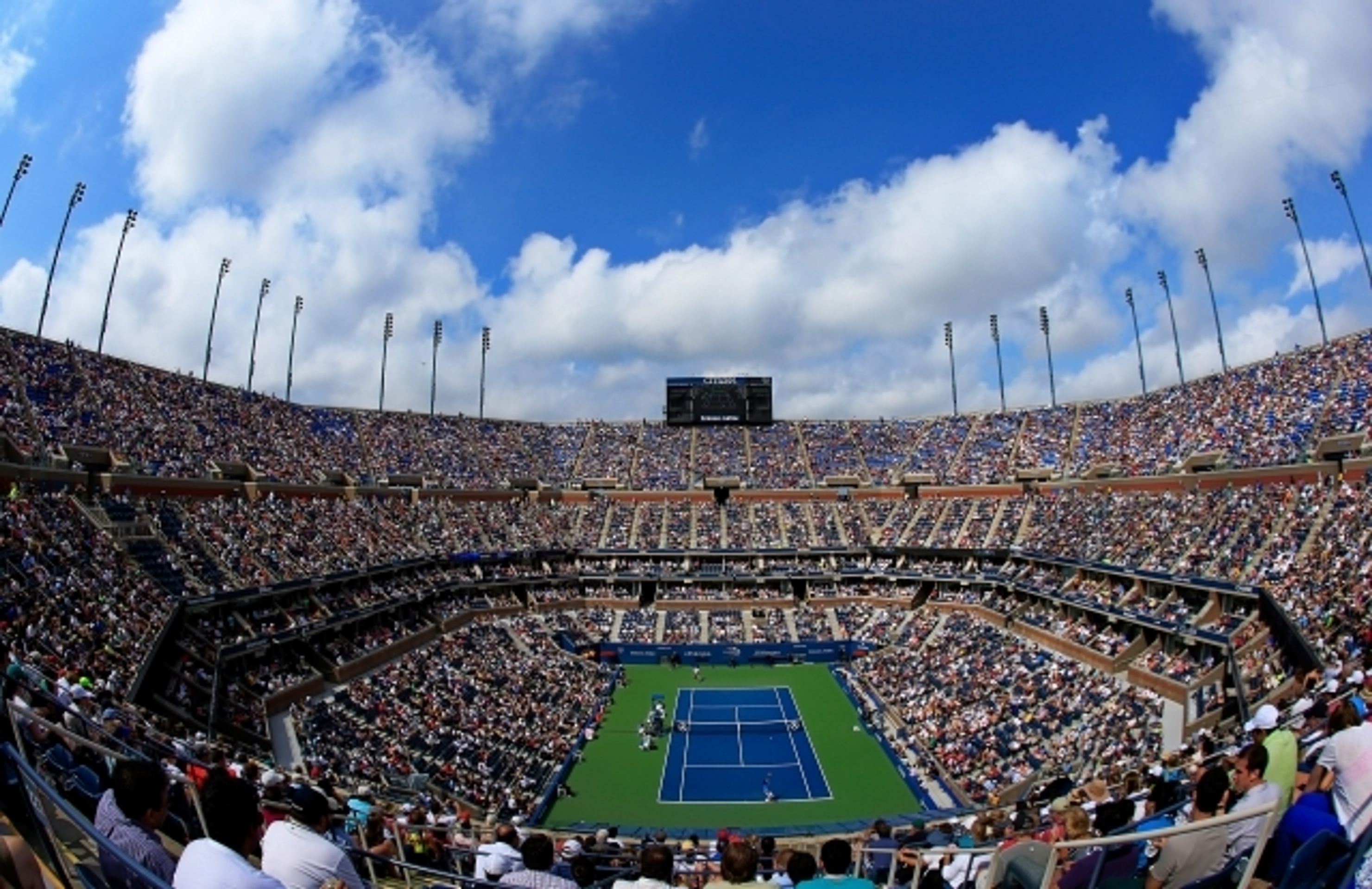 GALERIE: Počasí řádilo na US Open - 10 - GALERIE: Počasí řádilo na US Open (9/10)