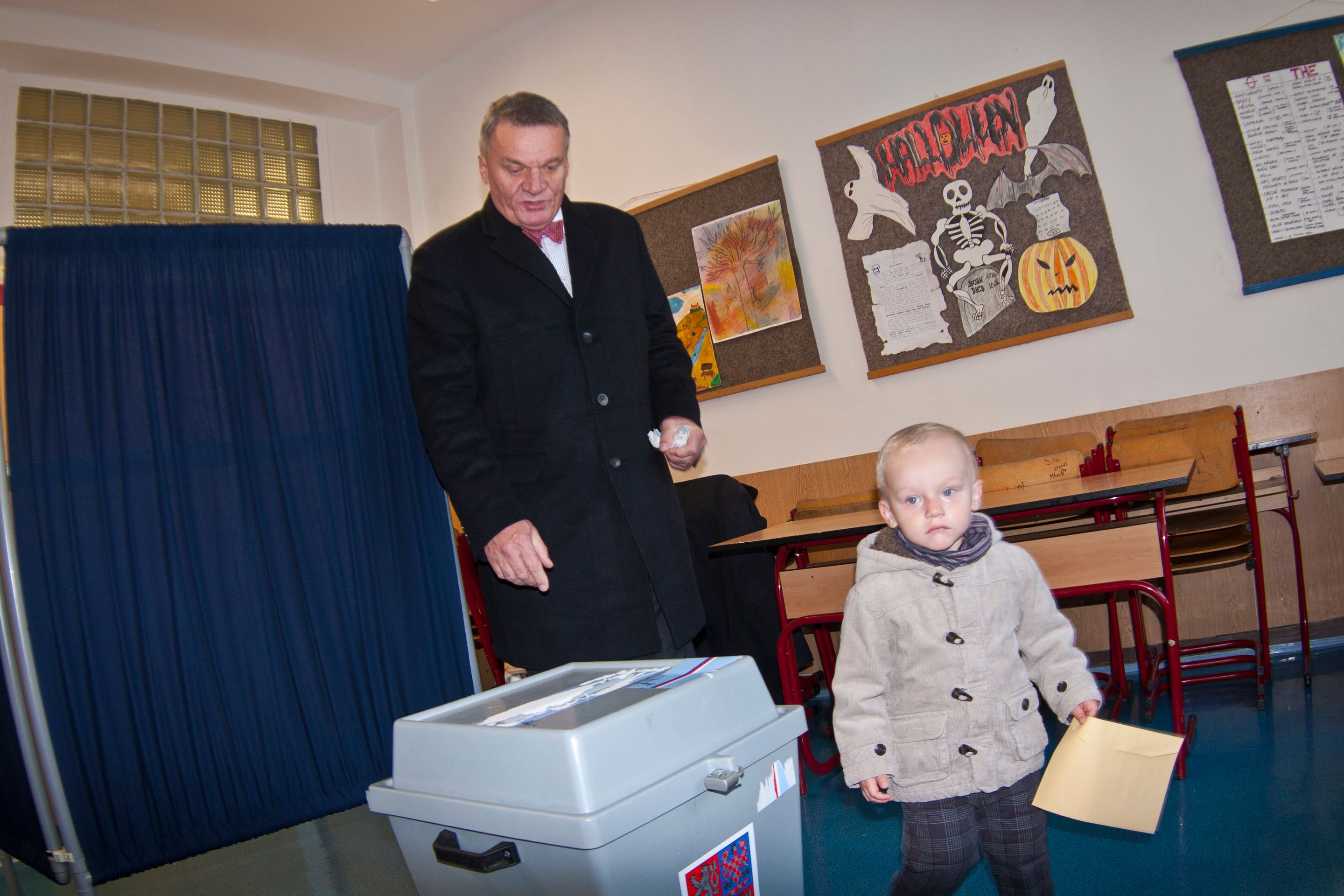 Volby 2012 - Bohuslav Svoboda - Momentky z volebních štábů II (9/16)