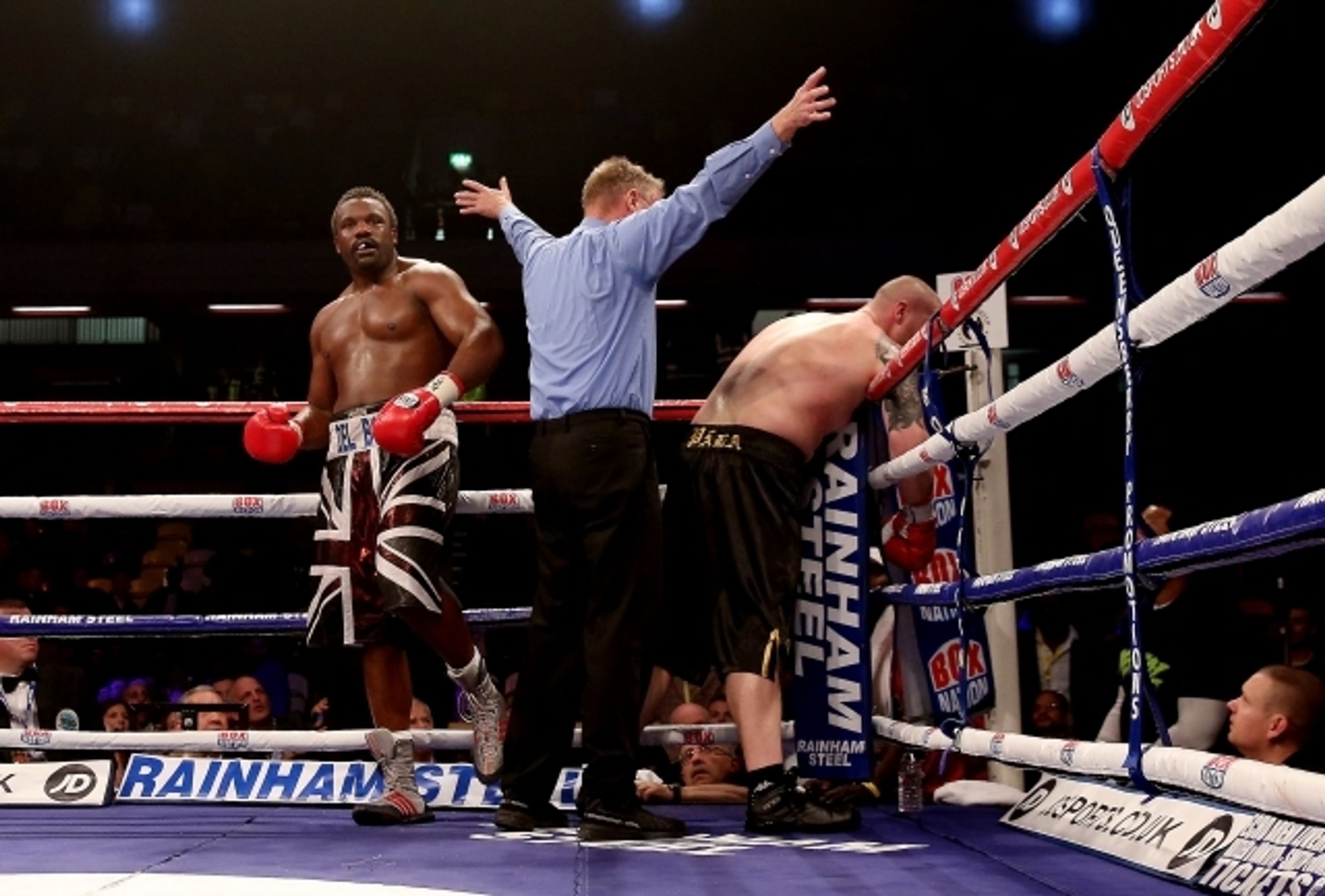 Ondřej Pála vs. Dereck Chisora - 1 - GALERIE: Ondřej Pála vs. Dereck Chisora (1/9)