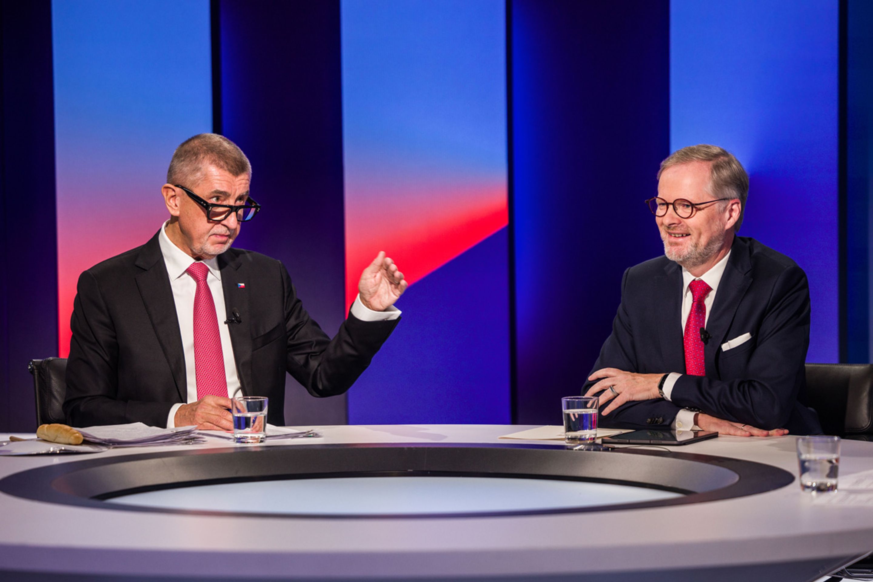 Za pět minut dvanáct (10) - Za pět minut dvanáct (10/12)