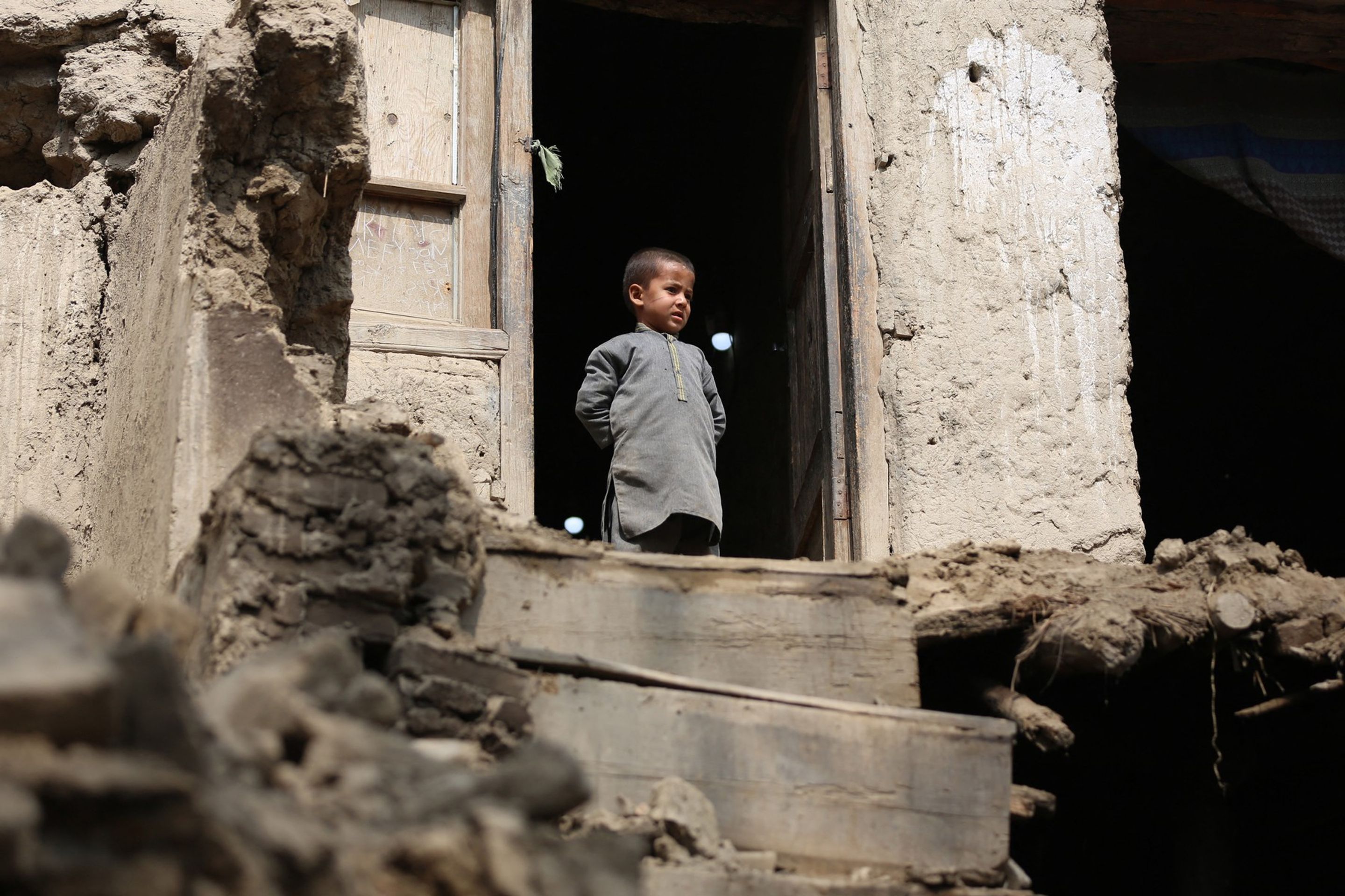 Zemětřesení v Afghánistánu a Pákistánu - Zemětřesení v Afghánistánu a Pákistánu (1/4)