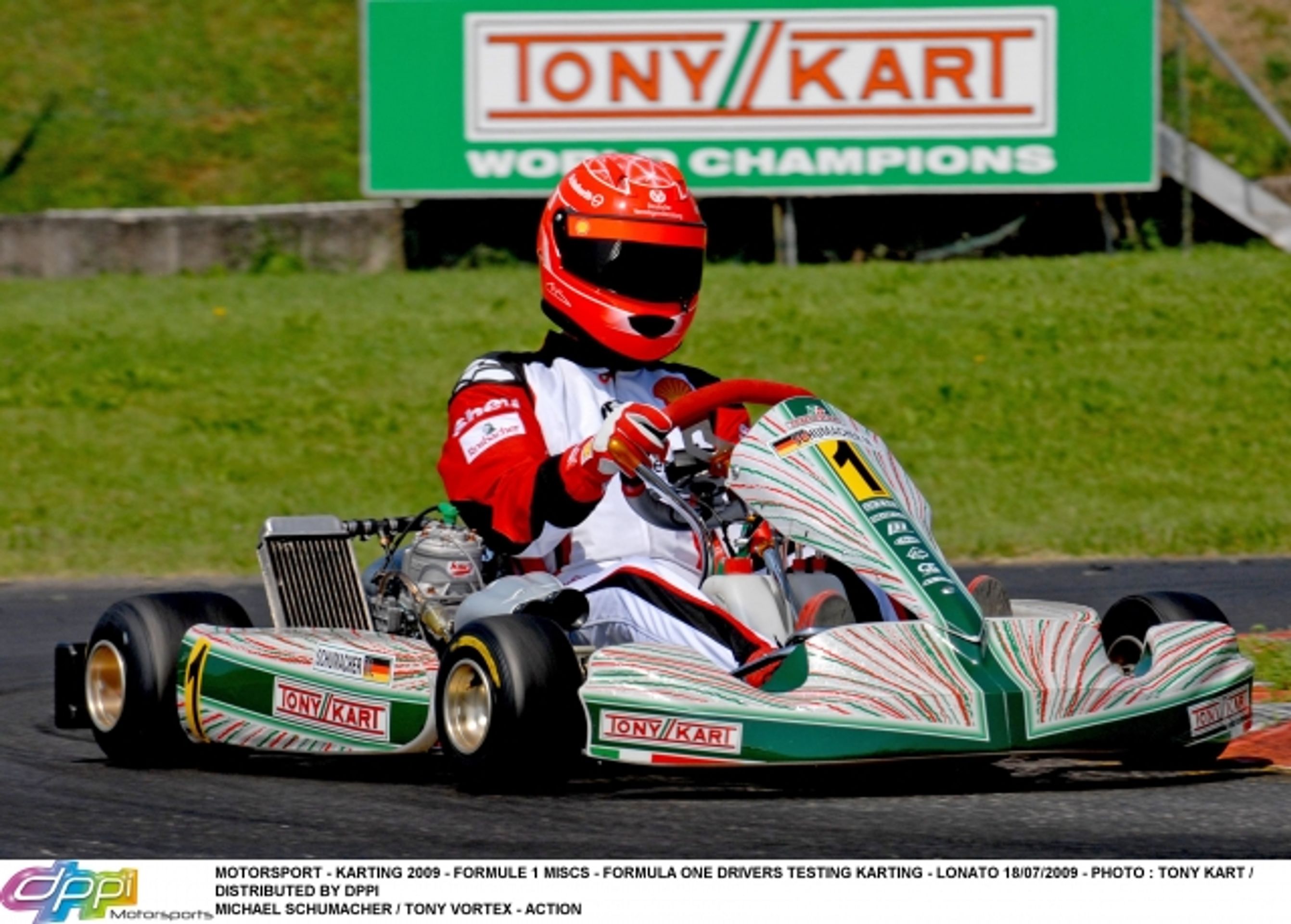 Schumacher (motokáry) - GALERIE: Michael Schumacher jezdí motokáry (9/13)