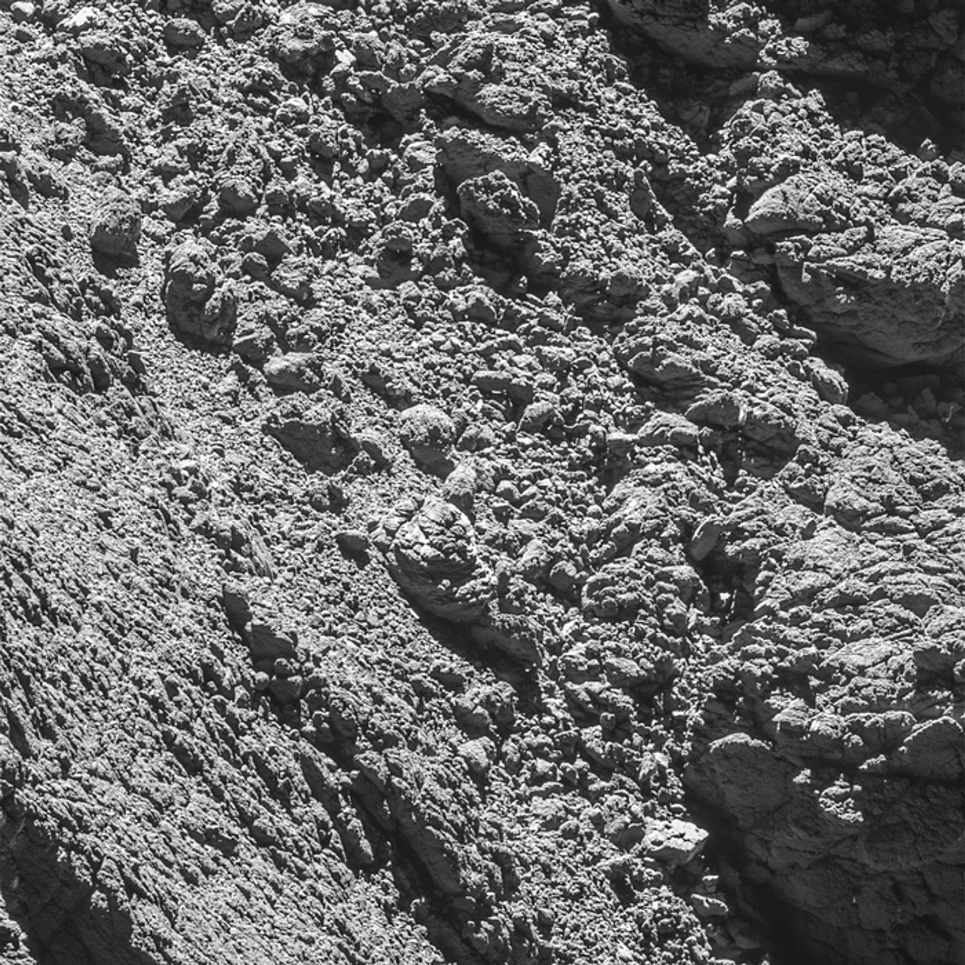Oblast ve které je modul schován - GALERIE: Ztracený modul Philae nalezen (3/5)