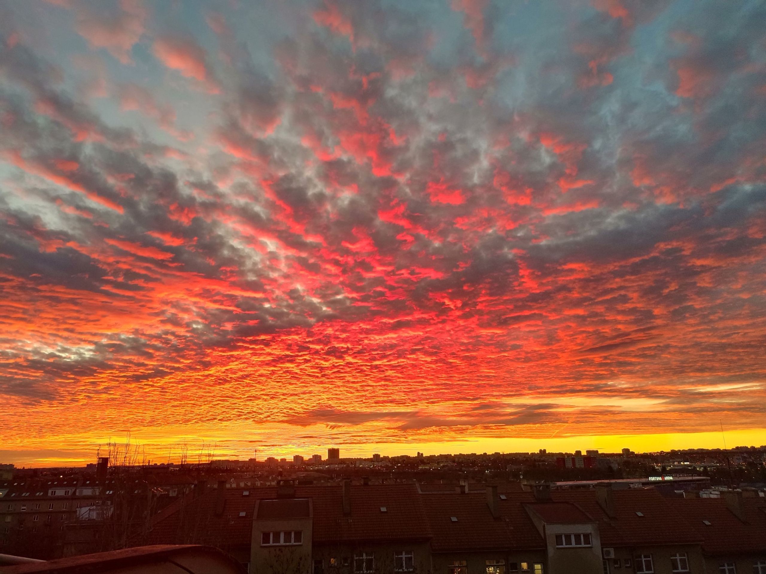 Červánky nad Prahou - Nebe nad Českem rozzářily červánky (13/19)