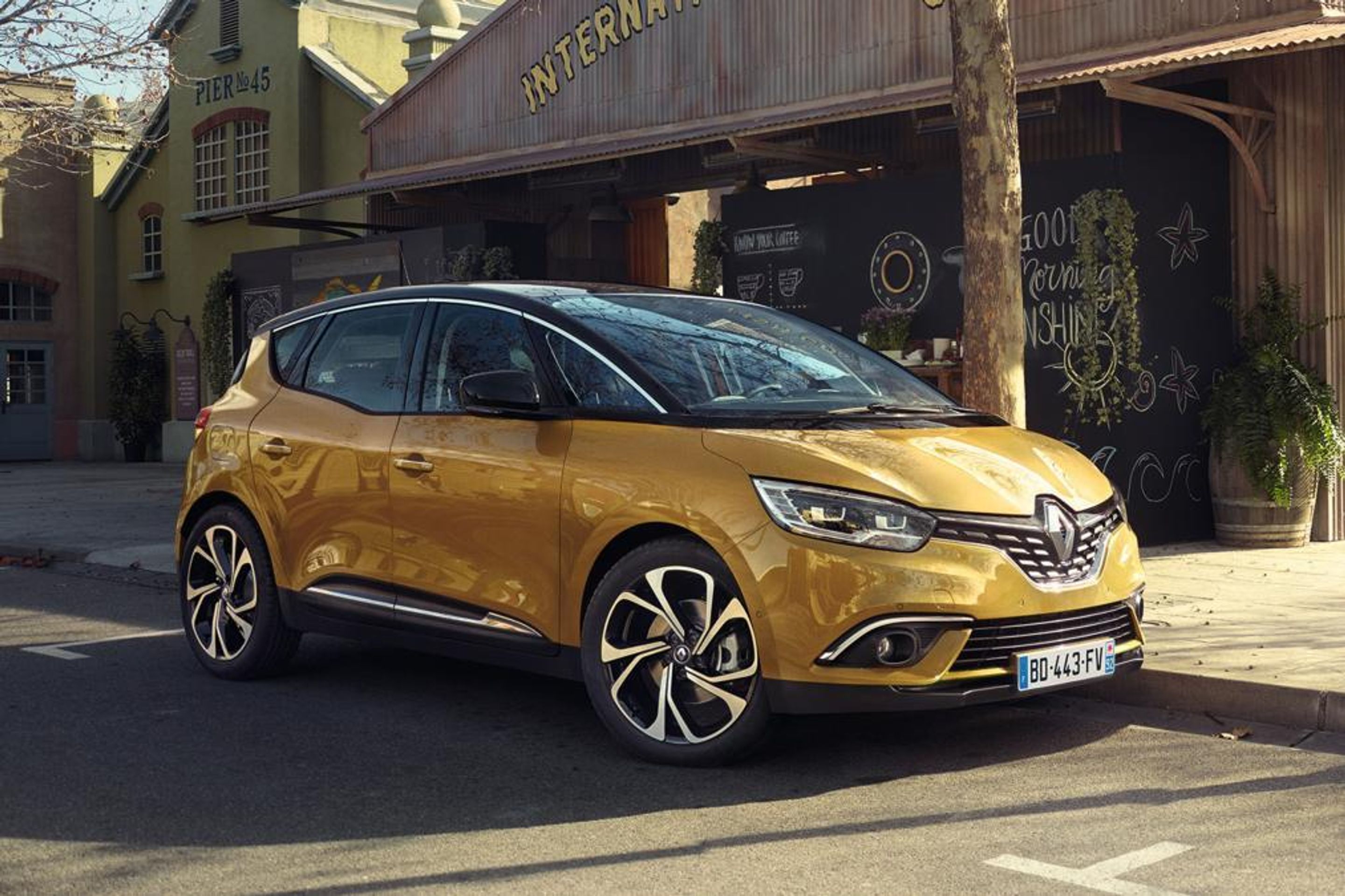 Renault Scénic a Grand Scénic - 15 - GALERIE: Renault Scénic a Grand Scénic (14/14)