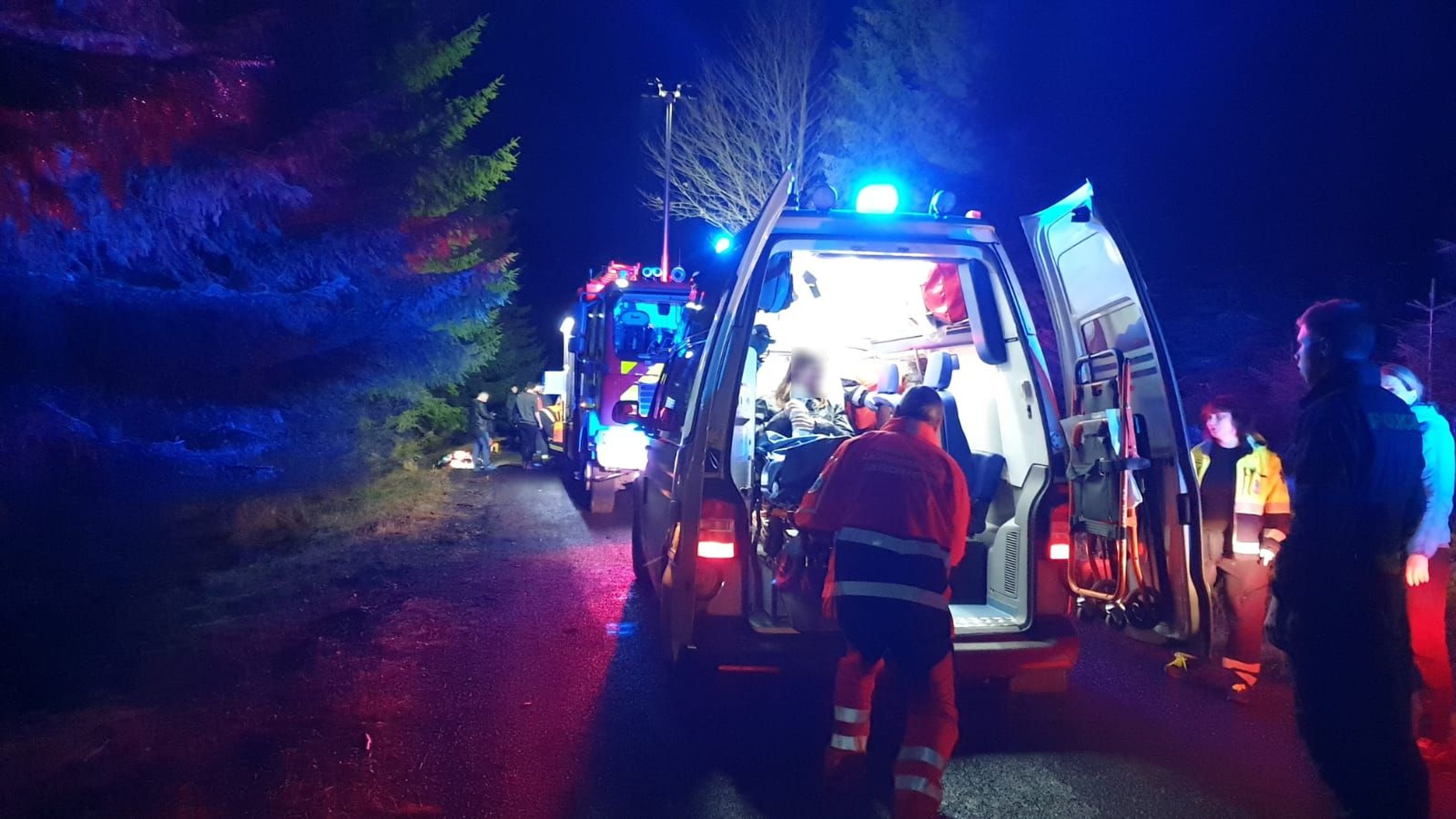 Nehoda sanitky na Karlovarsku - Nehody na Karlovarsku (11/15)