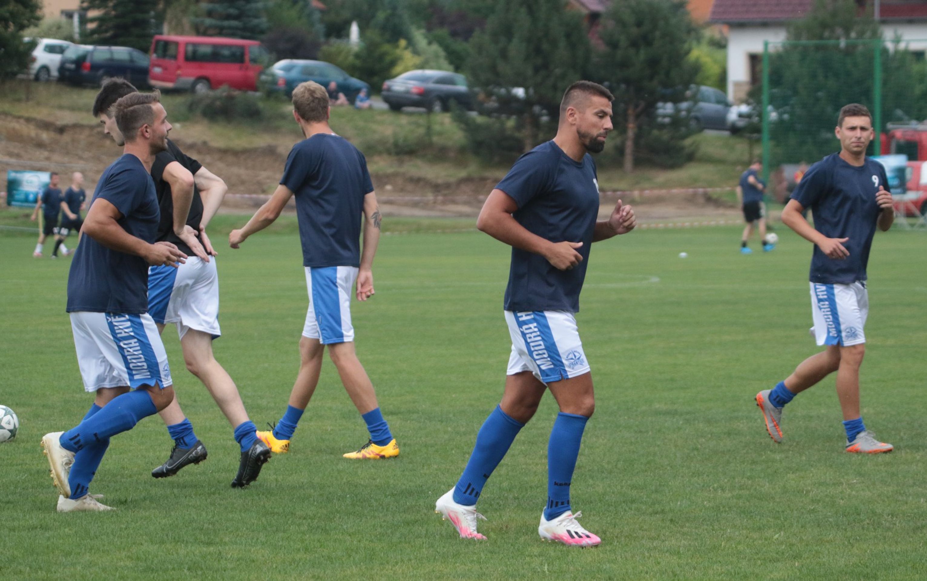 Milan Baroš - Milan Baroš nastoupil za rodné Vigantice (1/10)