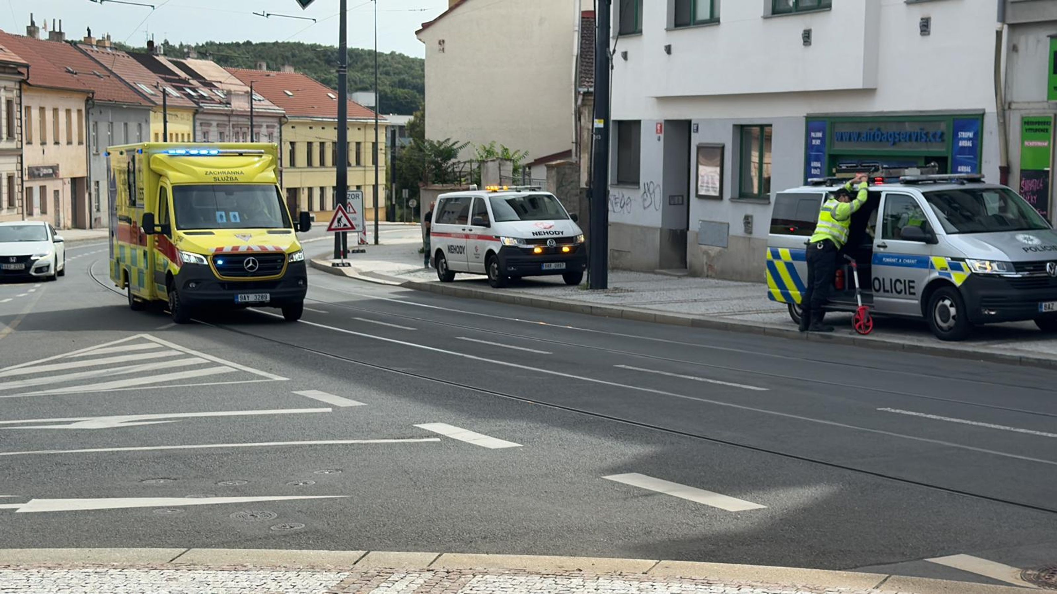 Nehoda v pražské Zenklově ulici - Nehoda v pražské Zenklově ulici (1/4)