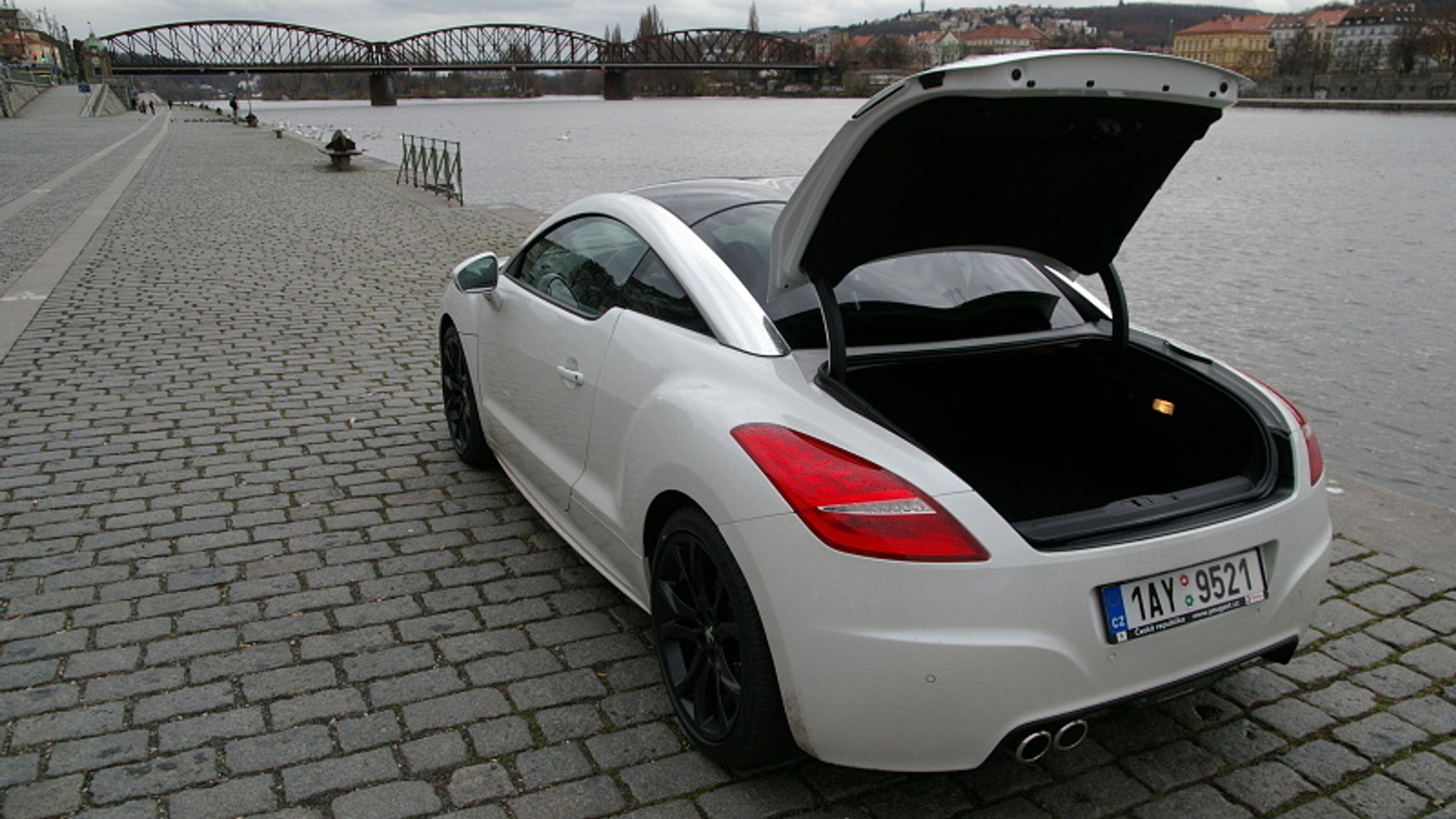 Peugeot RCZ - 1 - GALERIE Peugeot RCZ (8/8)