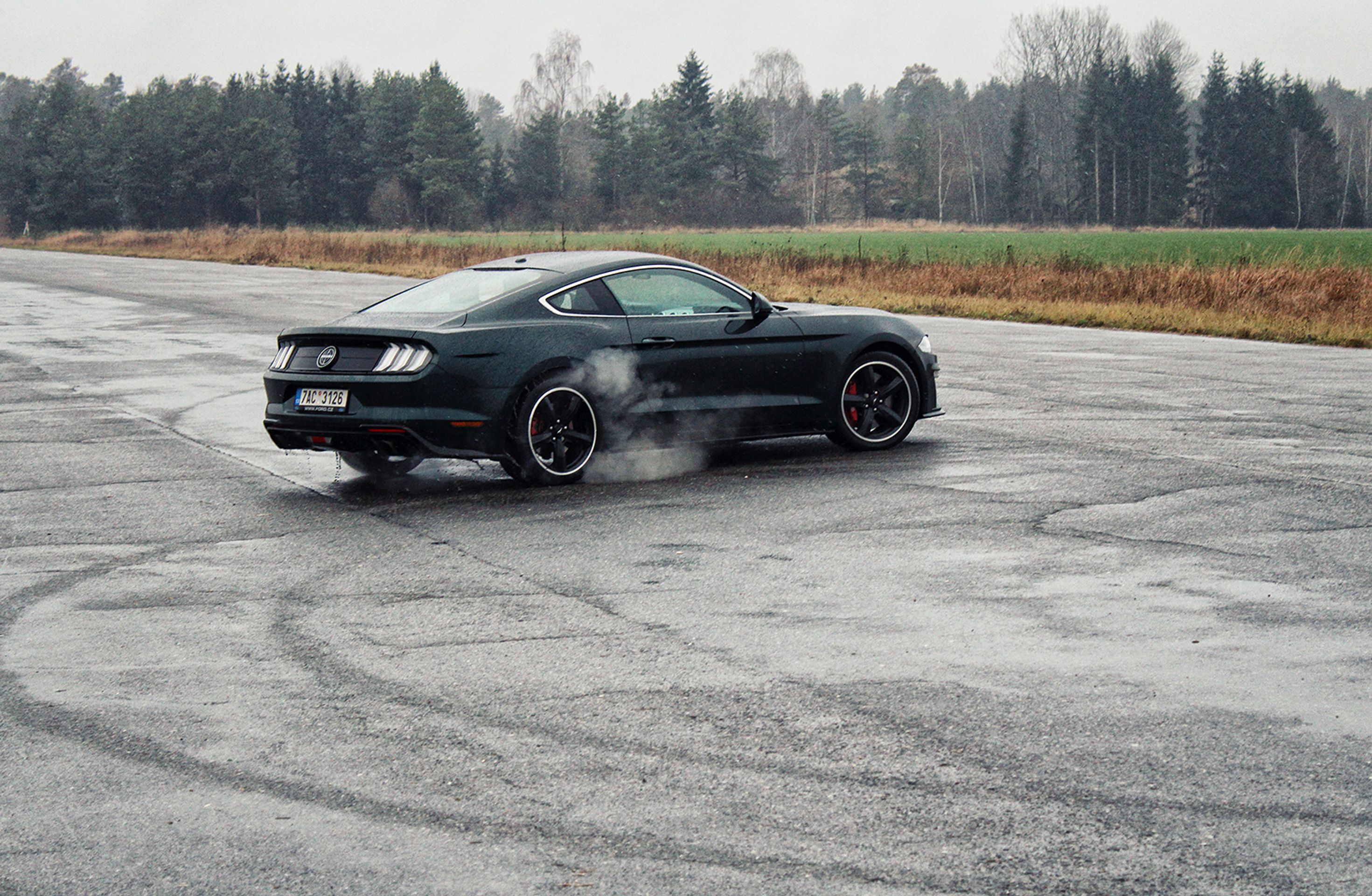 Ford Mustang Bullitt - 61 - Fotogalerie: Legenda v novém kabátě - Ford Mustang Bullitt (14/31)
