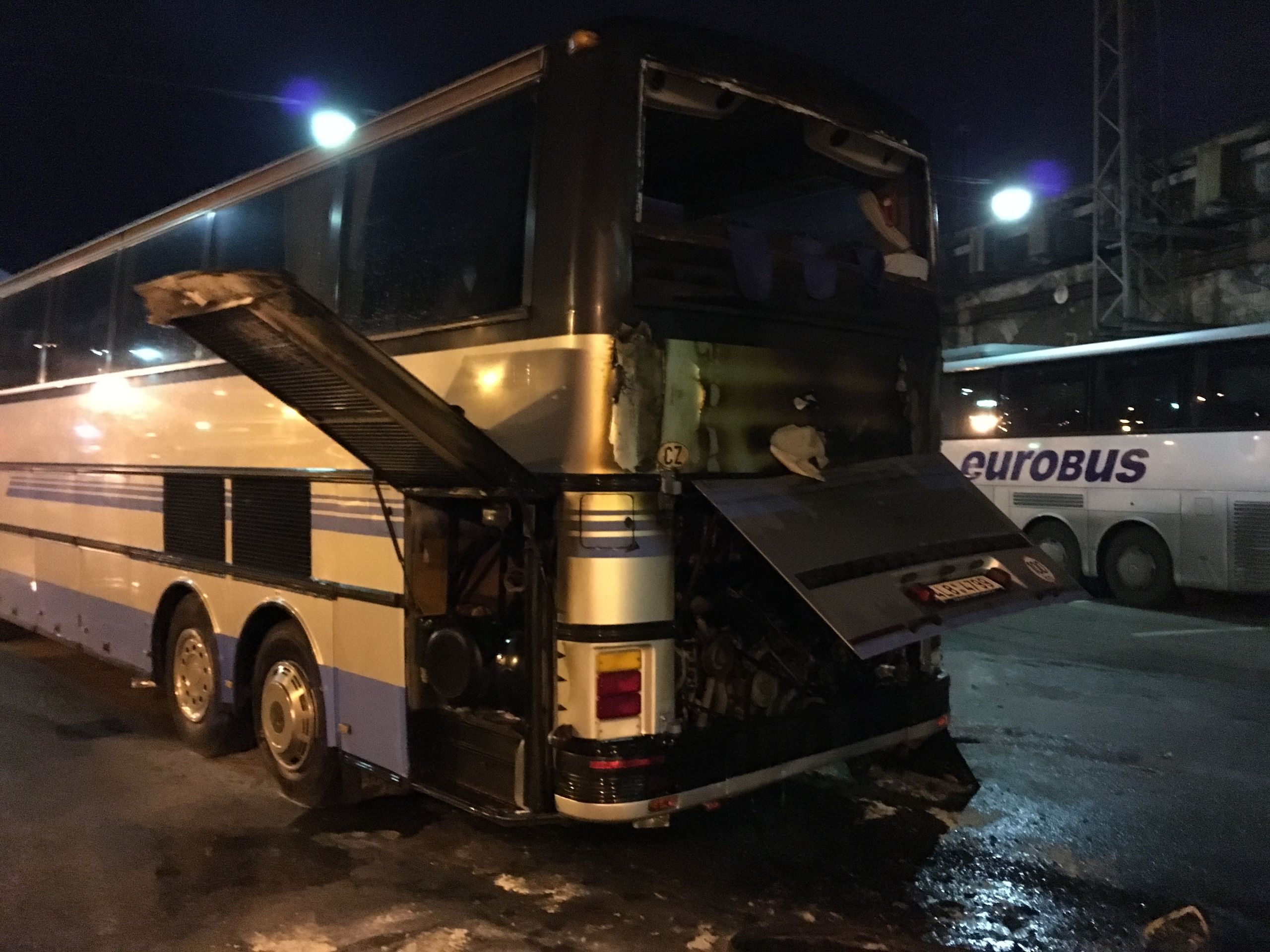 Požár autobusu na pražské Florenci - 5 - GALERIE: Požár autobusu na pražské Florenci (5/5)