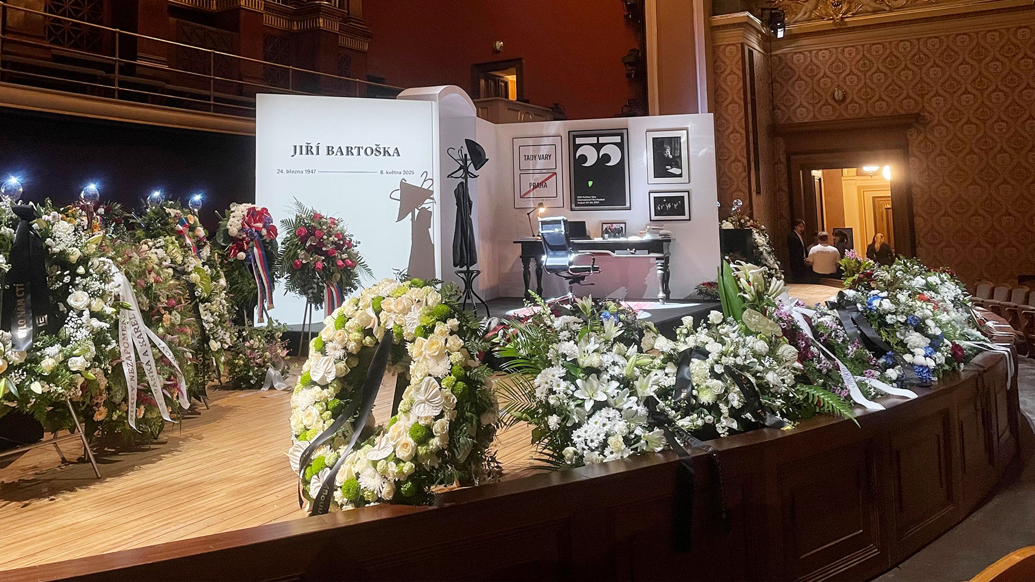 Rozloučení s Jiřím Bartoškou - Poslední rozloučení s Jiřím Bartoškou (6/11)