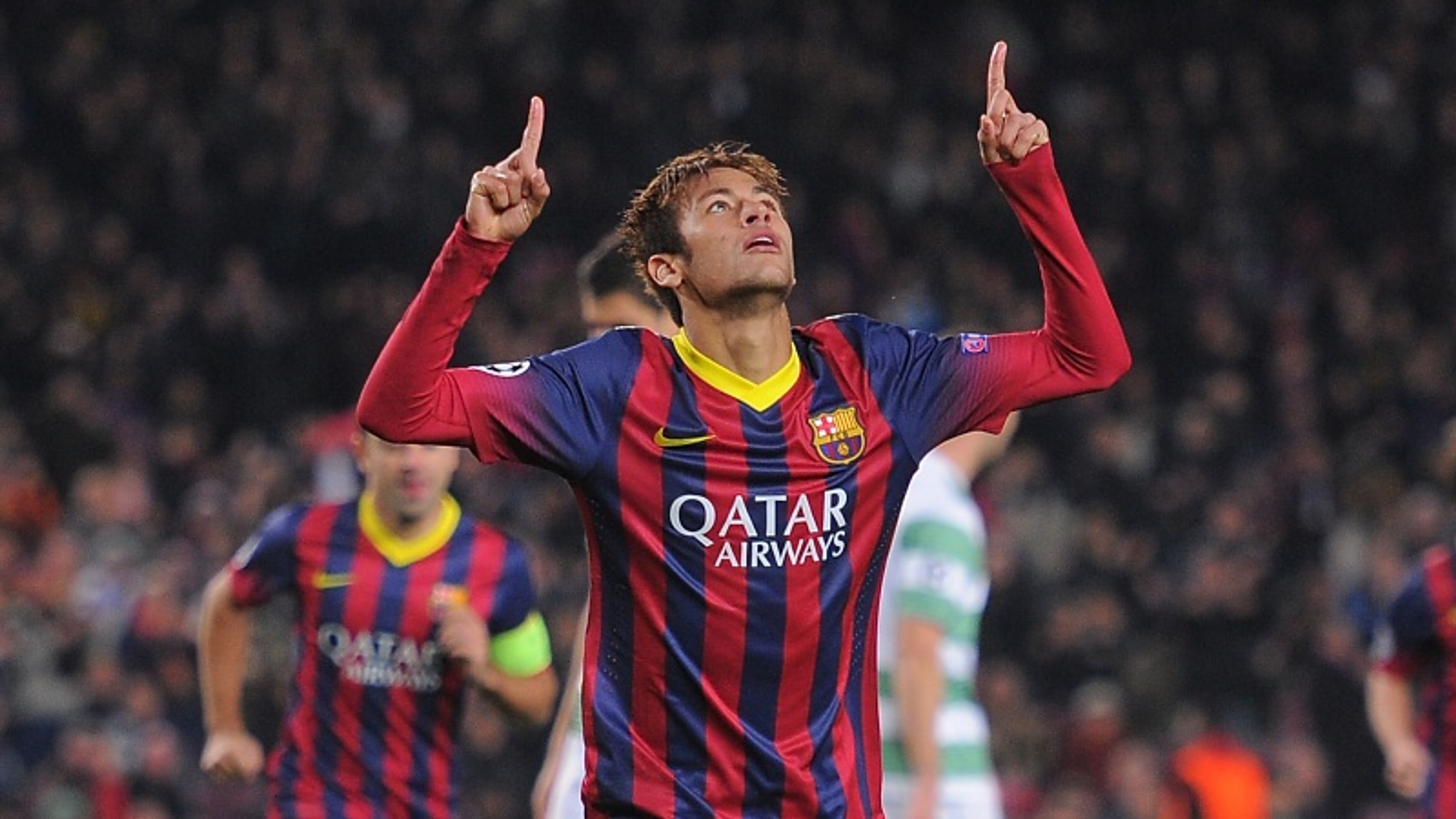Neymar slaví svou úvodní trefu proti Celticu. - GALERIE: Neymar pózoval s Gisele Bündchen pro Vogue (9/10)